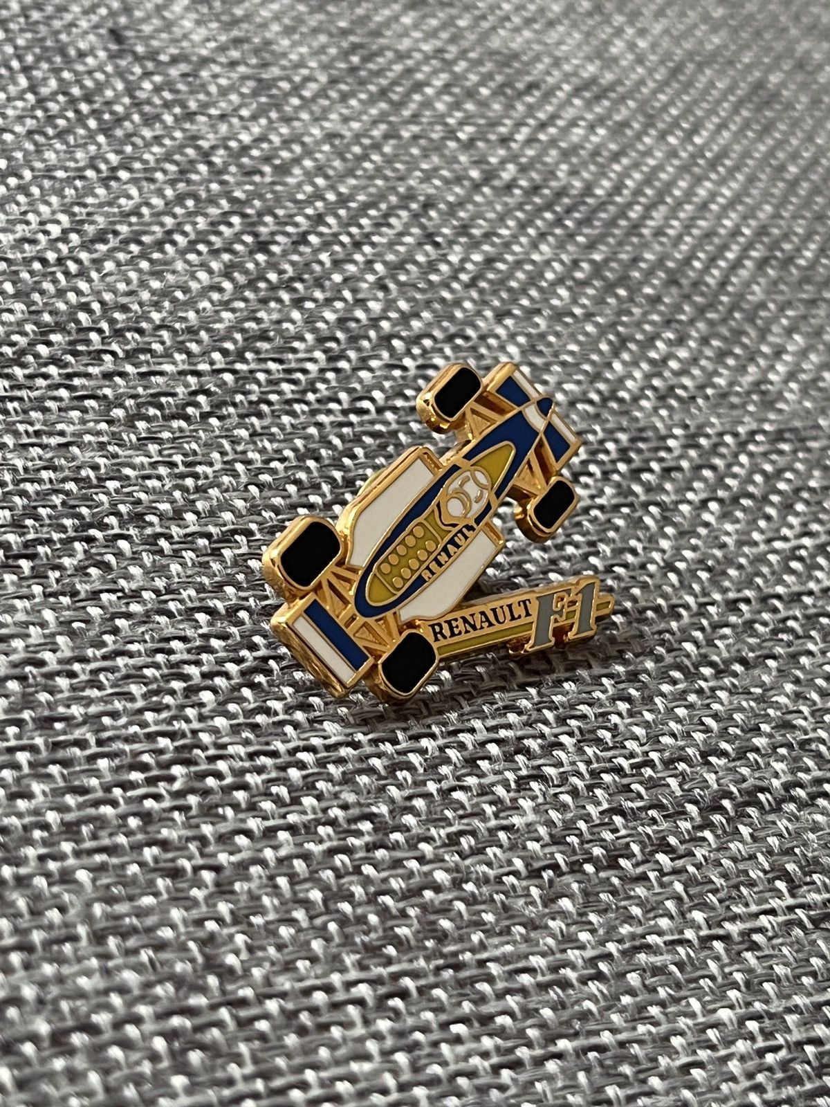 Formula 1 Renault Williams Formula One vintage pin Size ONE SIZE - 2 Thumbnail