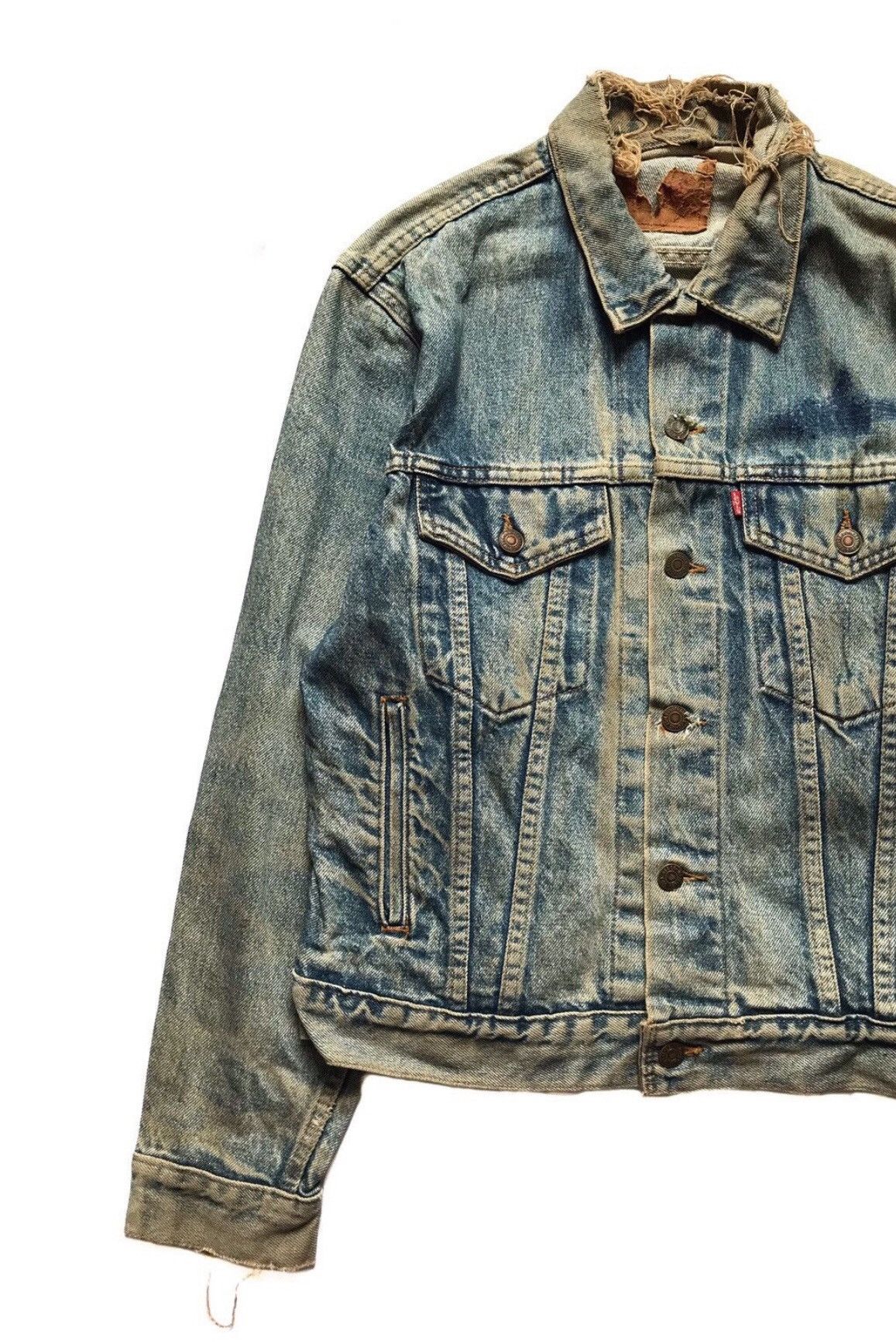 Levi's Vintage Clothing TRUCKER LEVIS BUTTON 715 DISTRESSED DENIM JACKET Size US M / EU 48-50 / 2 - 4 Thumbnail