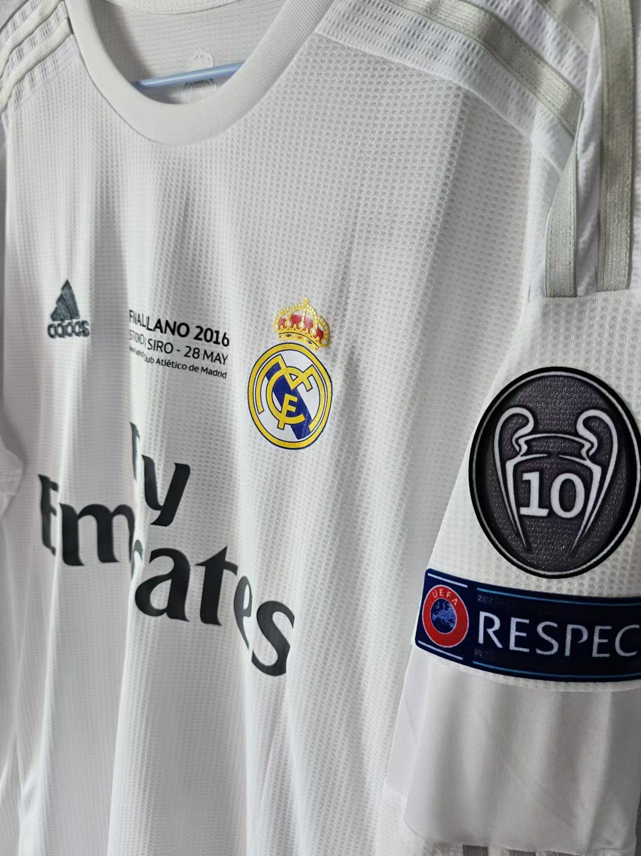 Other 2015 2016 Real Madrid #7 C Ronaldo Jersey L Size US L / EU 52-54 / 3 - 4 Thumbnail