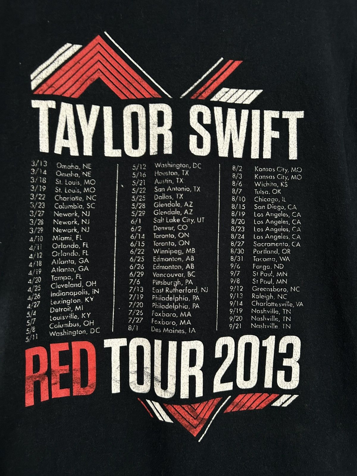 Vintage Taylor swift red tour Size US XL / EU 56 / 4 - 9 Thumbnail