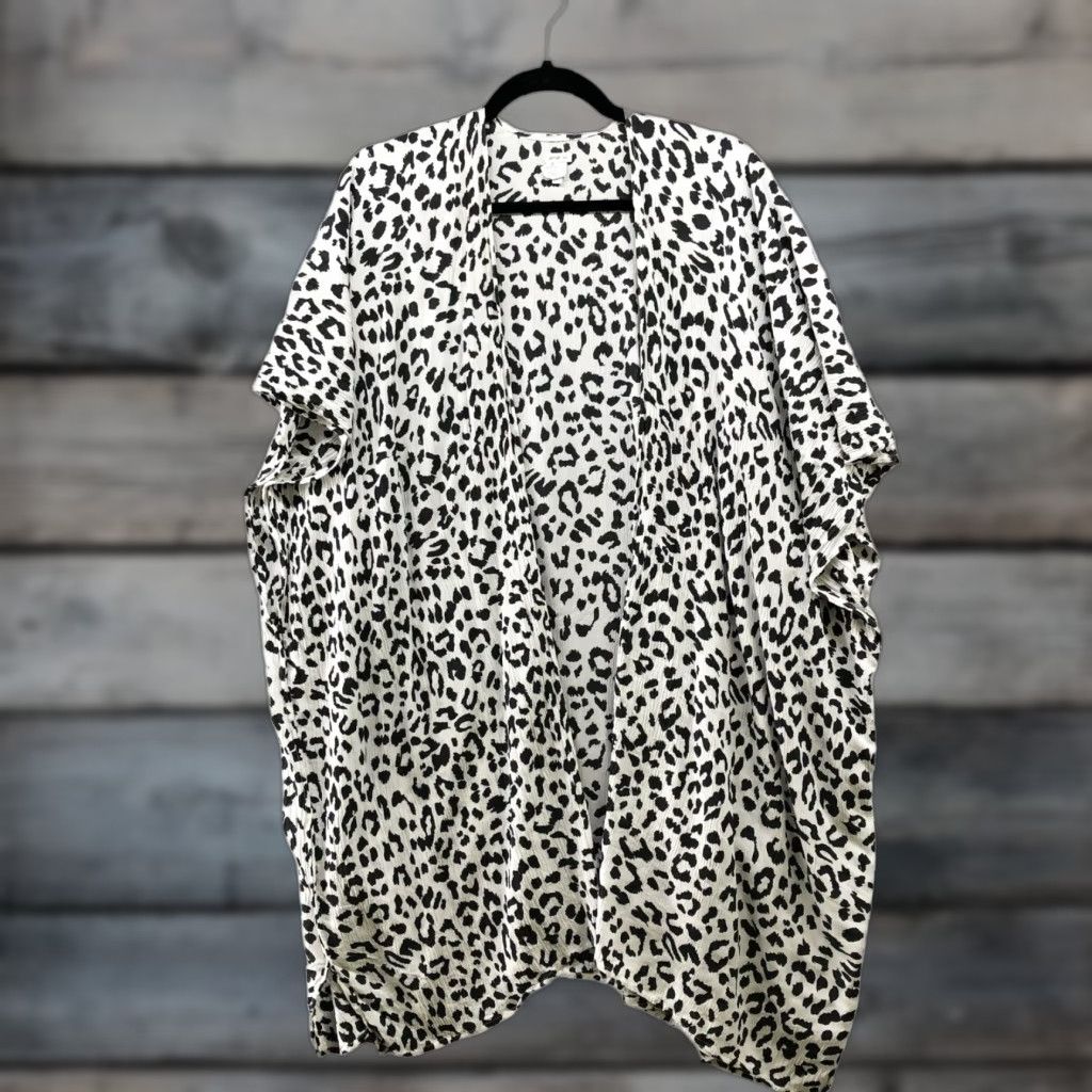 Vintage Aerie Cardigan Womens One Size OS Leopard Print White Black Boho Beachy Kimono Sleeve Open Viscose Casual Size ONE SIZE - 1 Thumbnail