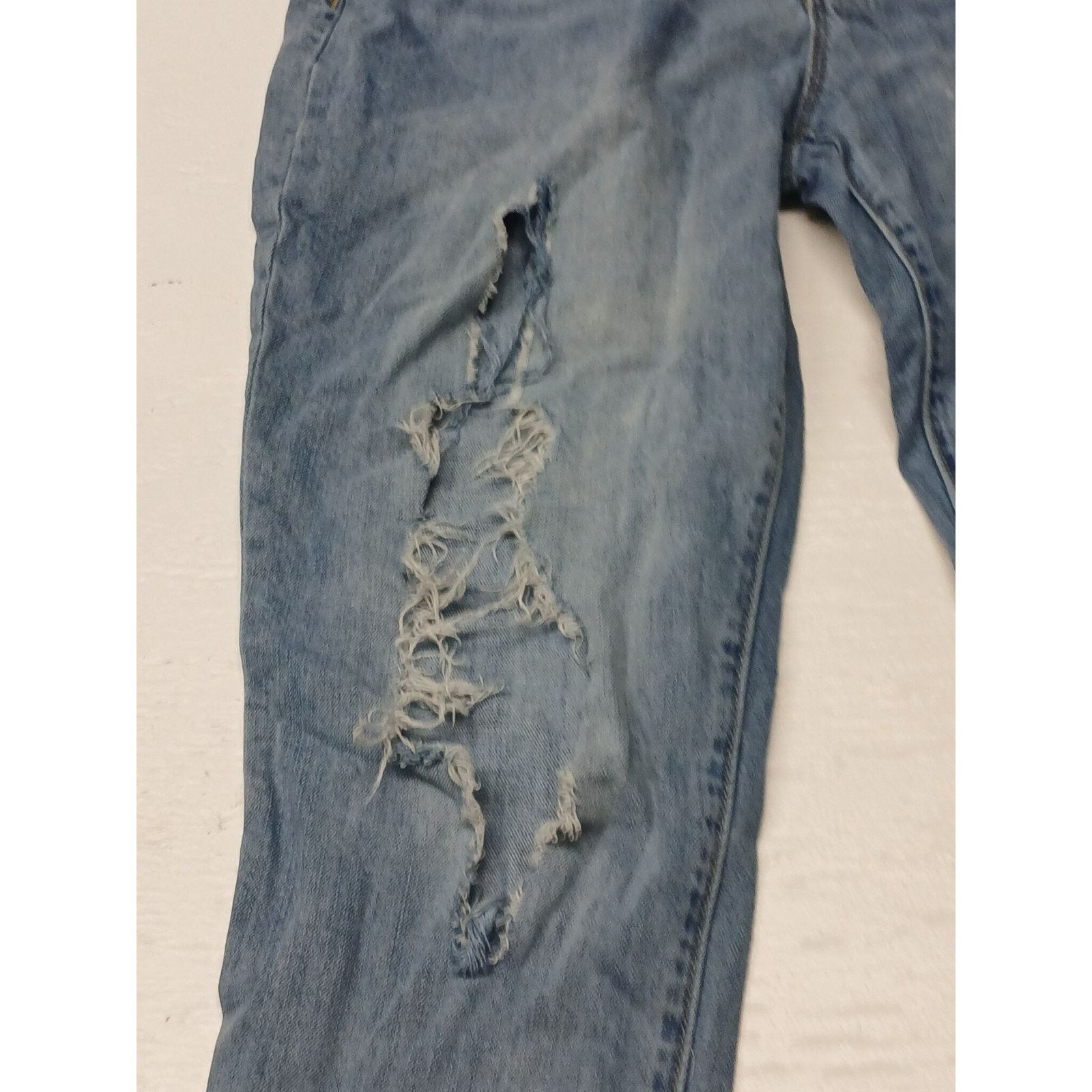 Gap Gap Sexy Boyfriend (10) Relaxed Fit Ripped Blue Denim Jeans Size 32" / US 10 / IT 46 - 12 Thumbnail