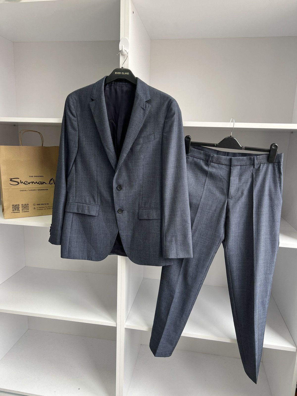 Designer × Hugo Boss × Vintage Vintage Hugo Boss Luxury Old Money Style Suit Size 48S - 2 Thumbnail