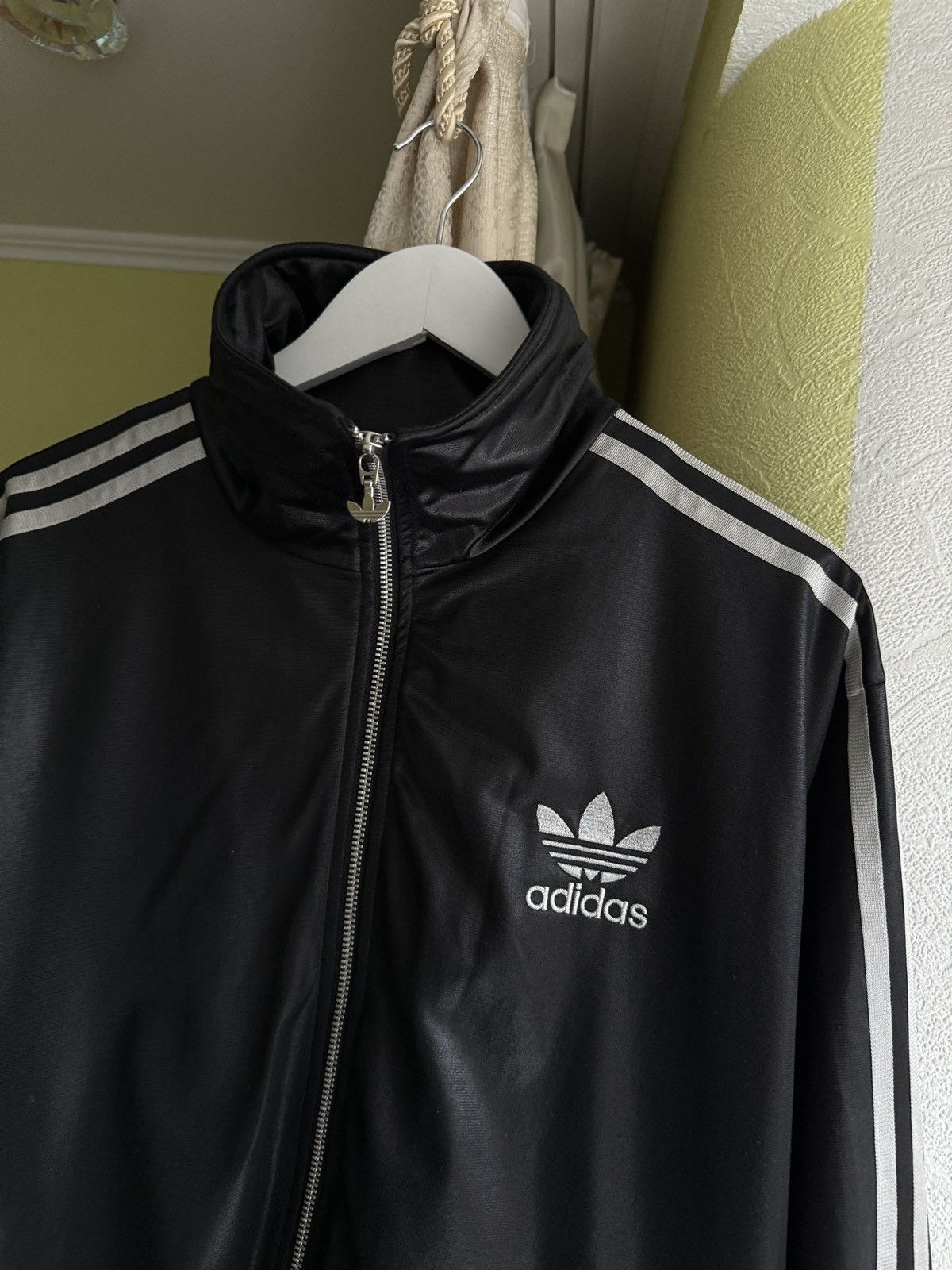 Adidas Chile 62 VintageTrack Jacket Black Y2k japanese