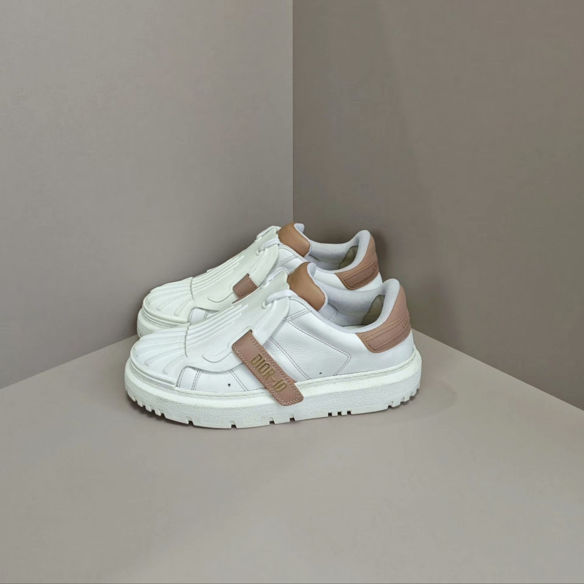 Dior Dior Lowtop Sneakers us_7 Women Size US 7 / IT 37 - 1 Thumbnail