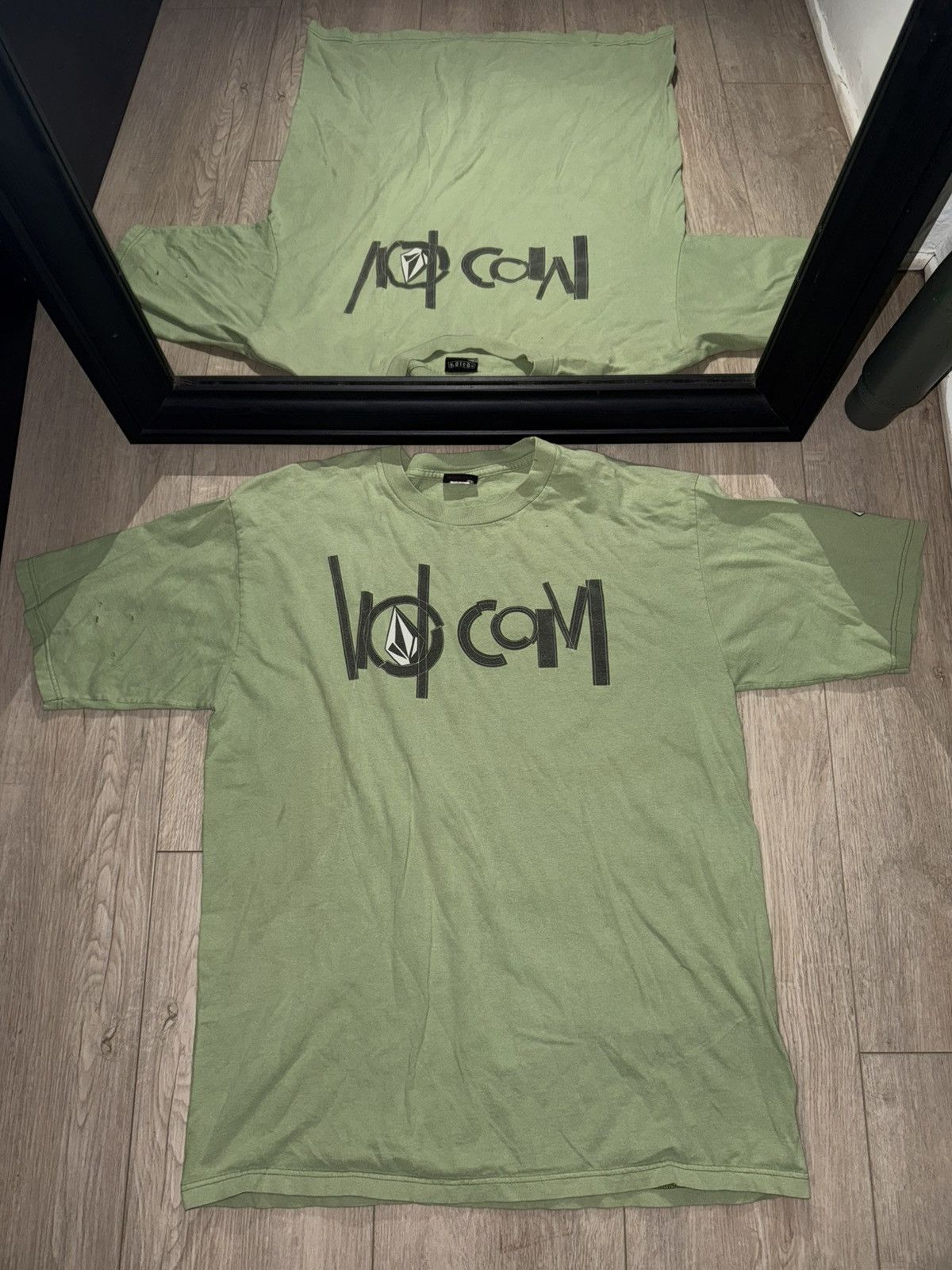 Vintage × Volcom Vintage / Y2K 90s Volcom Grunge Logo Shirt Size US XL / EU 56 / 4 - 1 Thumbnail