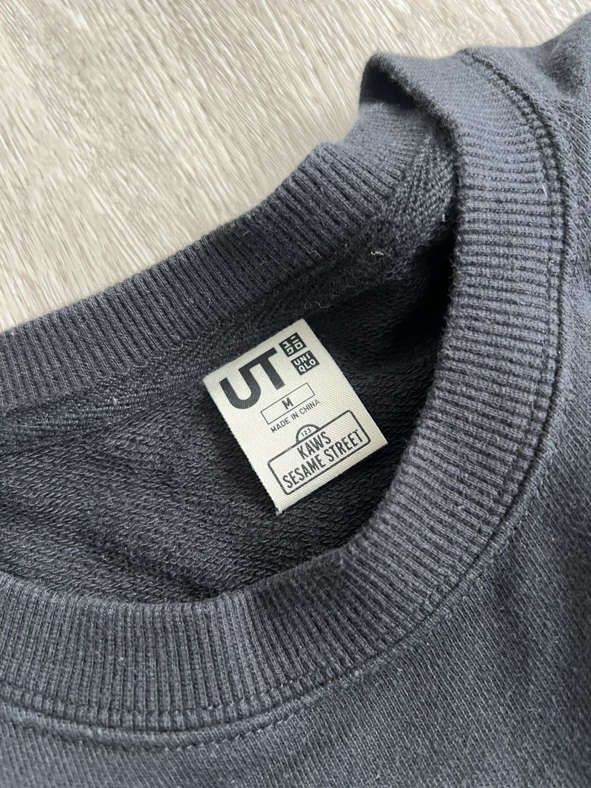 Kaws KAWS x Uniqlo Longsleeve/ Sweater size M Size US M / EU 48-50 / 2 - 3 Thumbnail