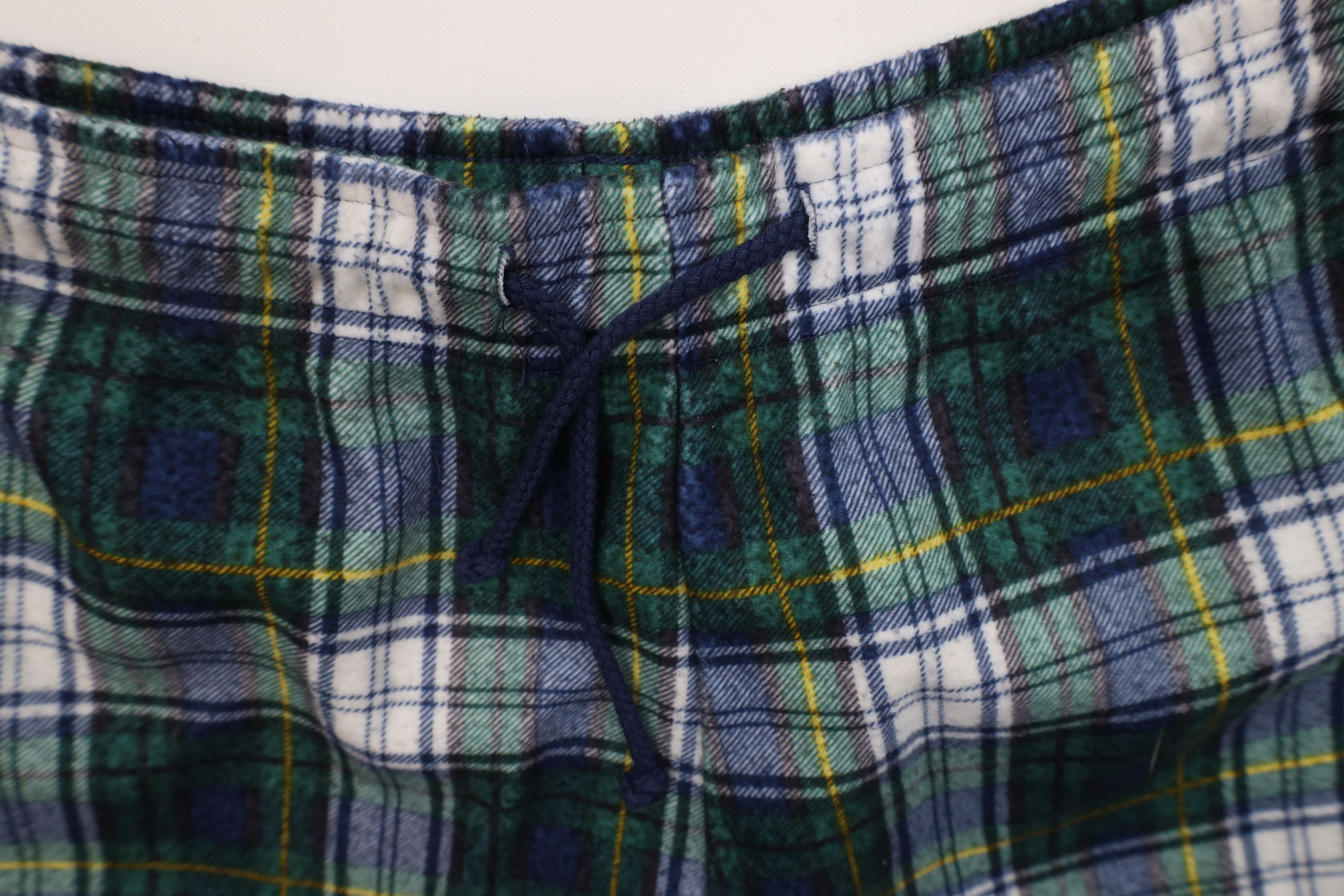 Express Vintage 90s Express Fleece Flannel Shorts Plaid Polyester Size 30" / US 8 / IT 44 - 8 Thumbnail