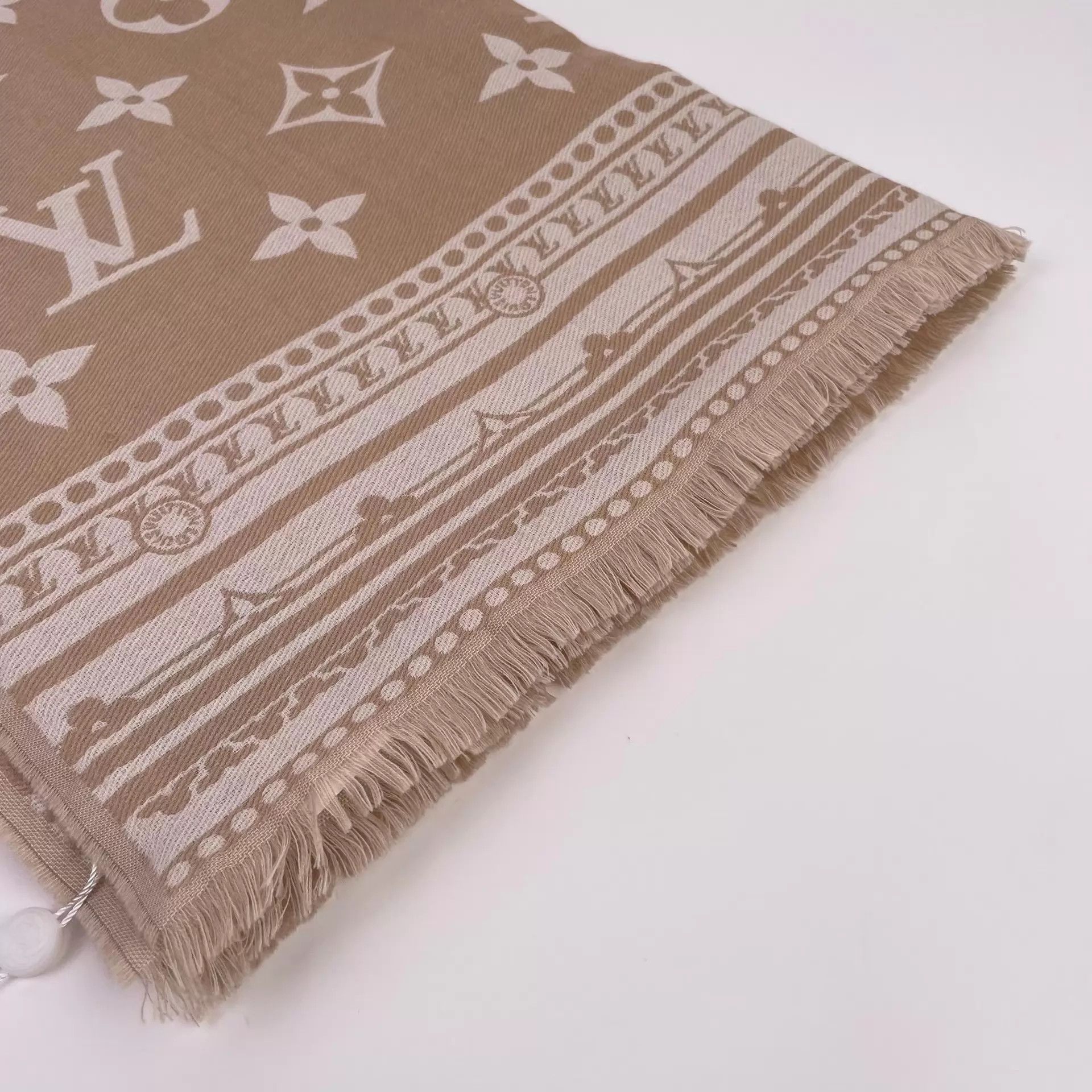 Louis Vuitton LV Wool Scarf Latte Color Size ONE SIZE - 6 Thumbnail