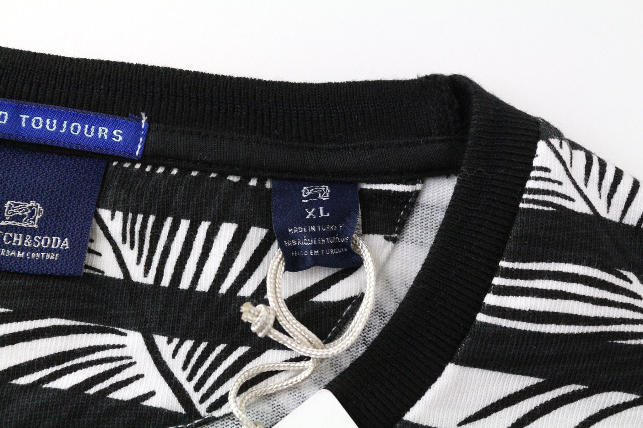 Scotch & Soda AMS COUTURE XL White Black Cotton T-Shirt 75752 Size US XL / EU 56 / 4 - 7 Thumbnail