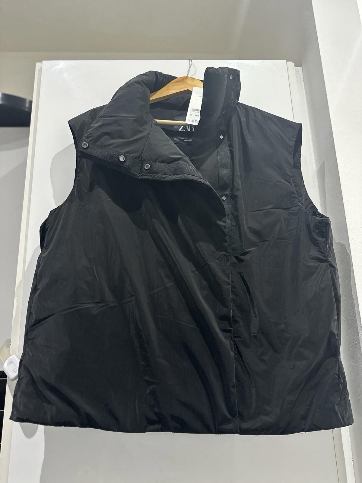 Zara ZARA Puffer Gilet BNWT Size M / US 6-8 / IT 42-44 - 2 Thumbnail