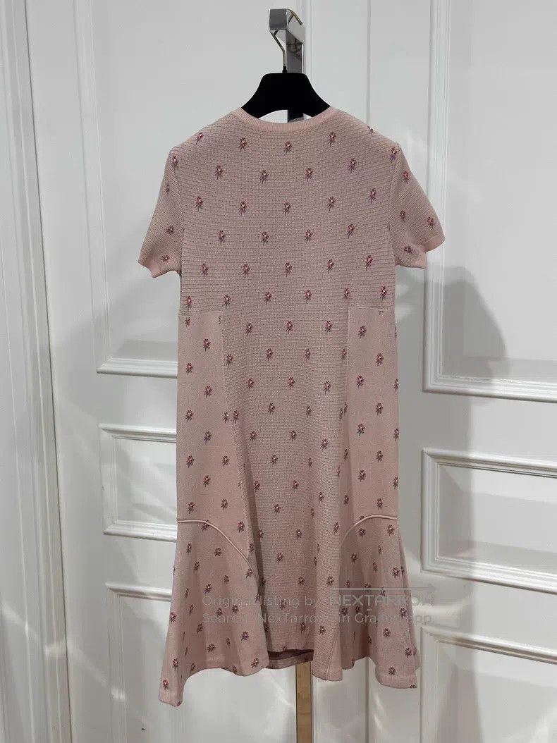 Valentino Valentino Pink rose short-sleeved dress Size M / US 6-8 / IT 42-44 - 2 Thumbnail