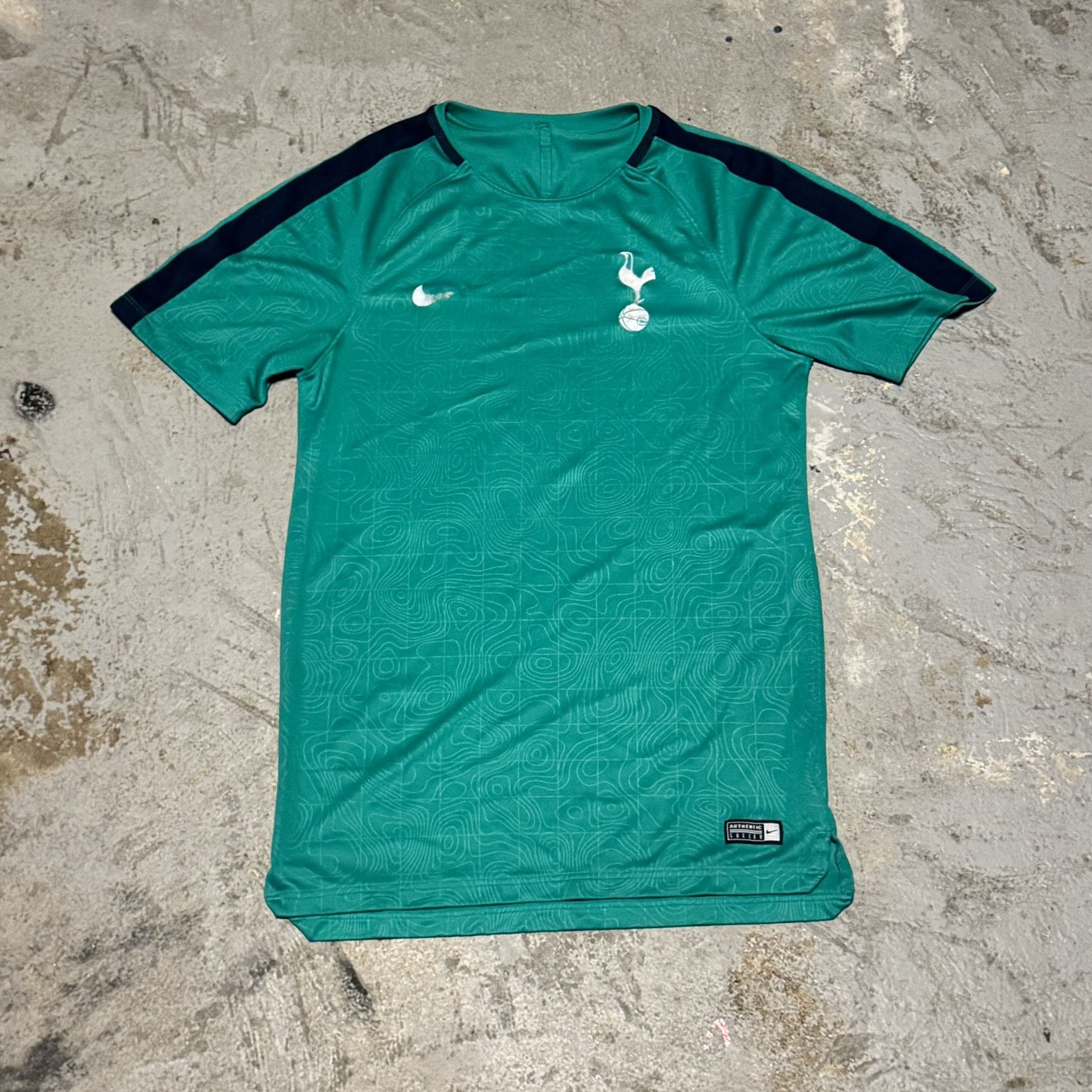 Nike Tottenham Hotspur Training Jersey reflective Football Soccer Size US M / EU 48-50 / 2 - 1 Thumbnail