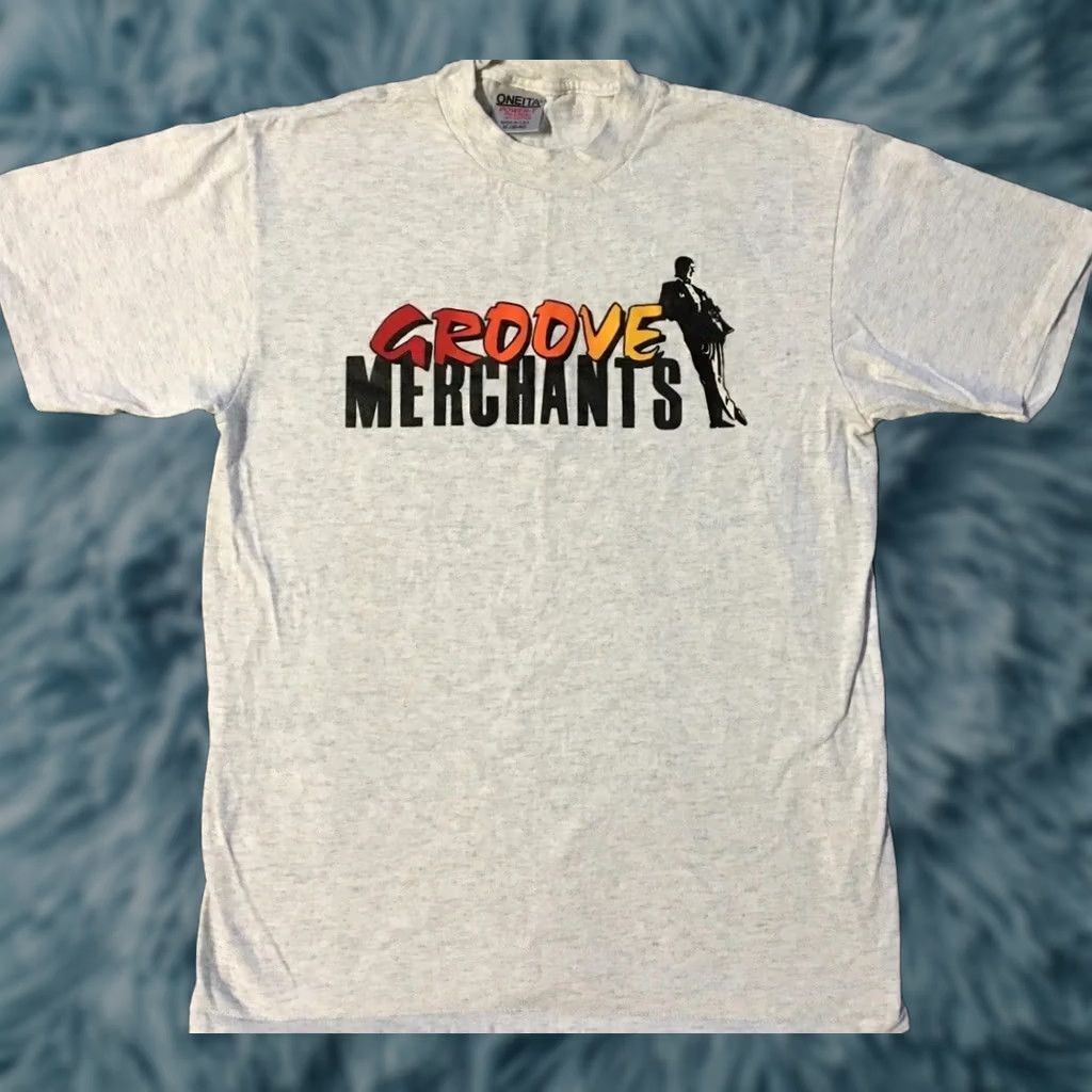 Vintage VINTAGE Groove Merchants Band Faded Shirt M USA Jazz Gray Short Sleeve T-Shirt Mens 90s 80s 70s Rock Grunge Concert Festival Music USA Band Size US M / EU 48-50 / 2 - 1 Thumbnail
