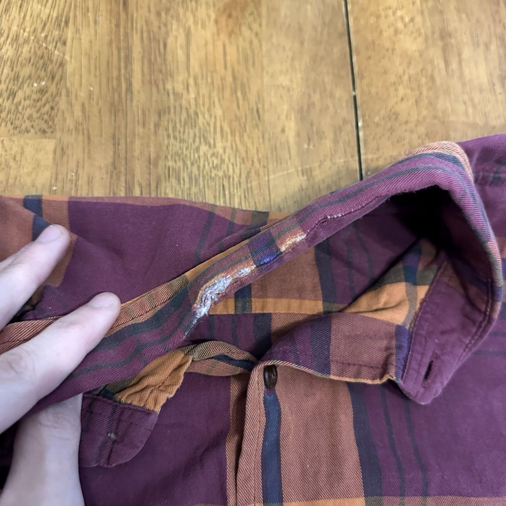 Gap VINTAGE Gap Mens Button-Down Shirt Plaid Large Red Cotton Flannel Button-Up Casual Button-Down Mens Regular L Size US L / EU 52-54 / 3 - 2 Thumbnail