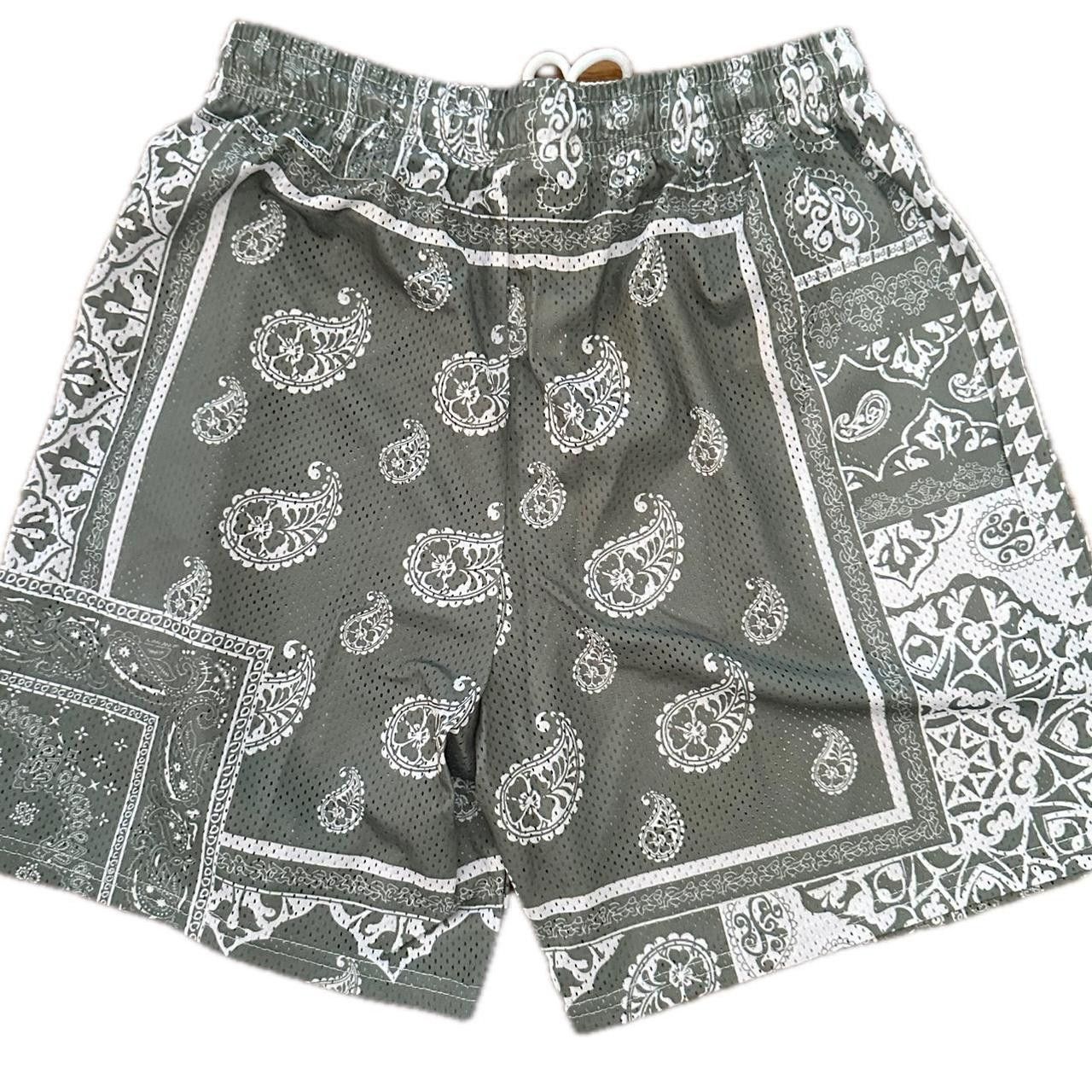 Other Bandana Print Shorts Size US 30 / EU 46 - 2 Thumbnail