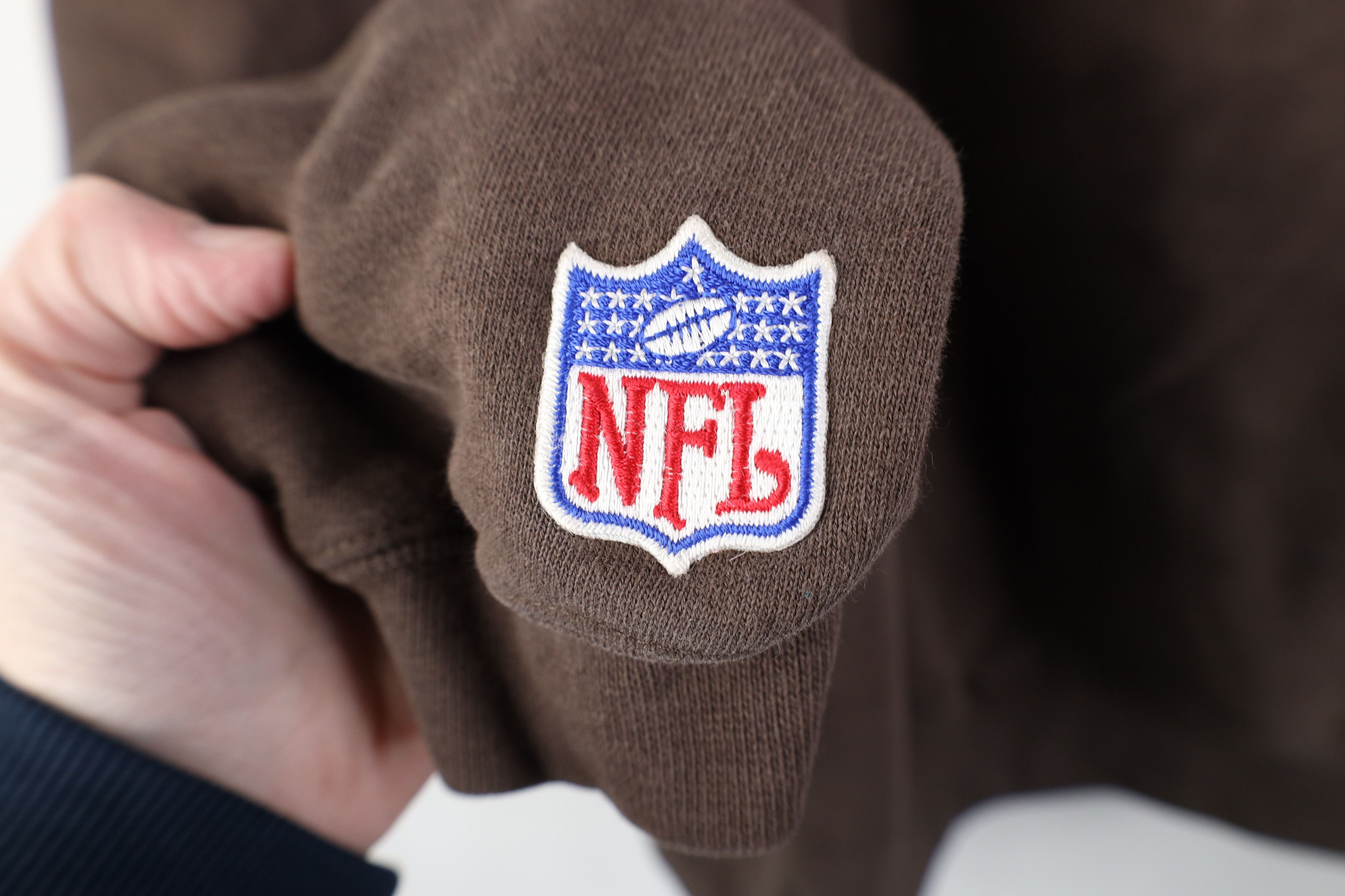 Vintage Vintage 90s NFL Spell Cleveland Browns Football Sweatshirt Size US XXL / EU 58 / 5 - 5 Thumbnail