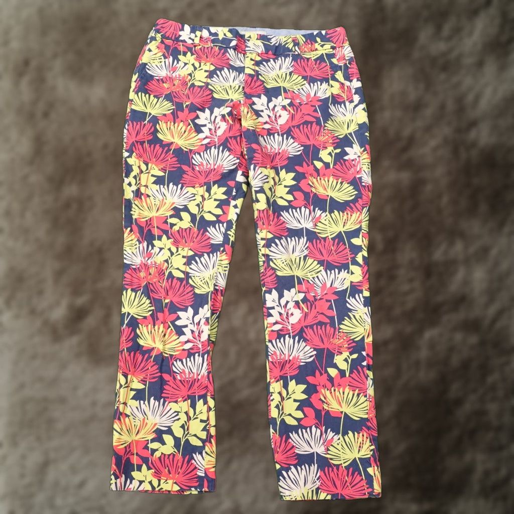 Banana Republic Vintage Banana Republic Women's Cropped Chino Pants Size 2 Floral Cotton Regular Fit Size 26" / US 2 / IT 38 - 1 Thumbnail