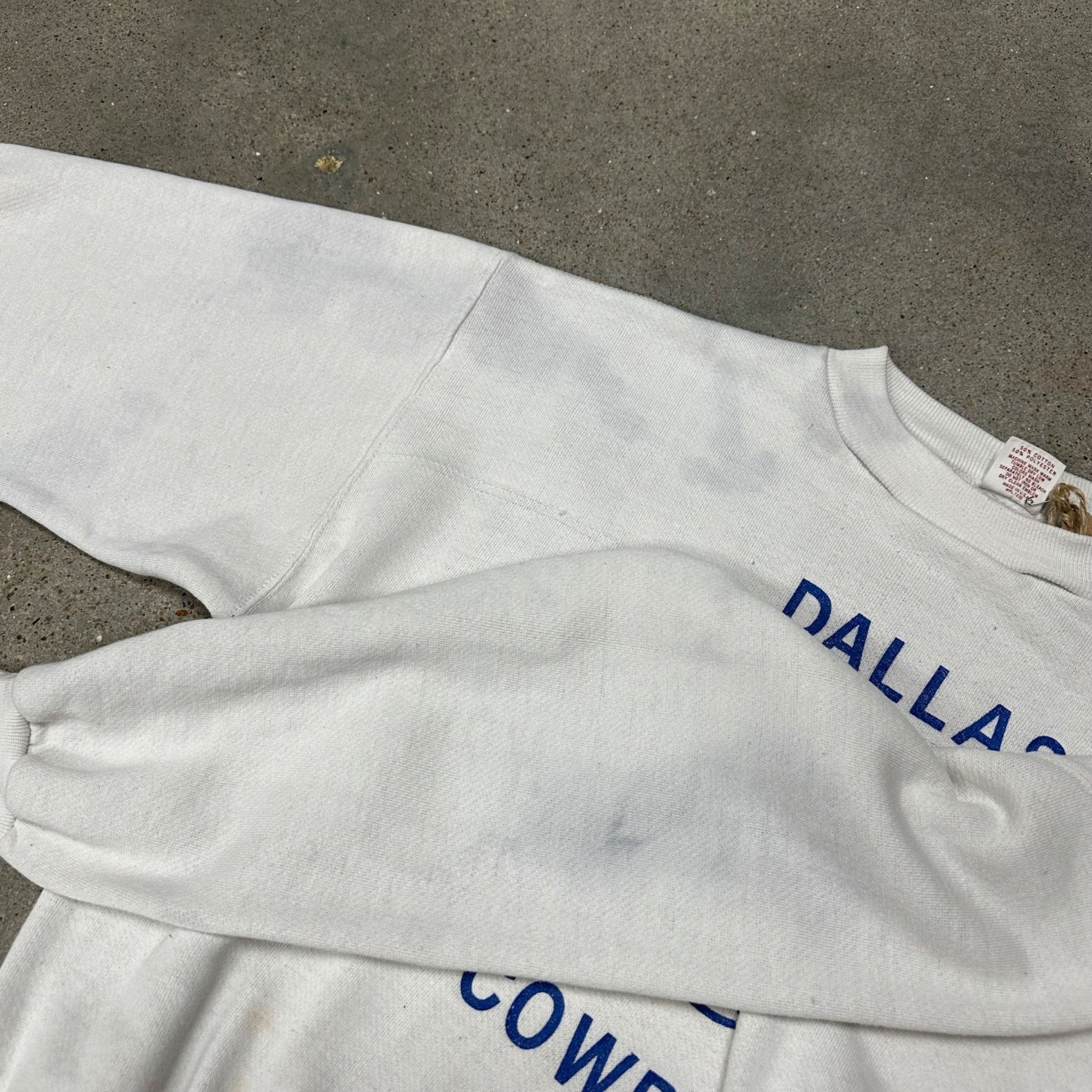 Vintage Vintage 1970s Russell Dallas Cowboys NFL Sweatshirt Size US L / EU 52-54 / 3 - 4 Thumbnail