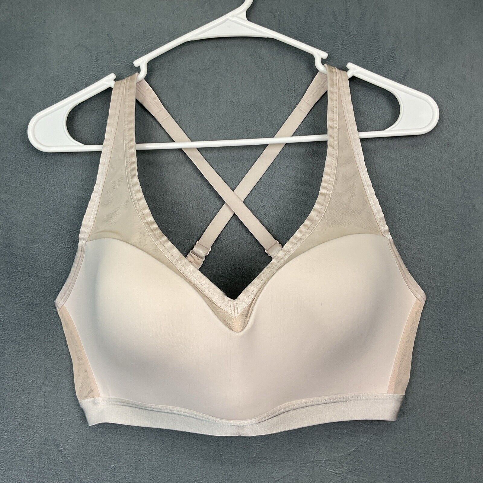 Victoria's Secret VICTORIA'S SECRET SPORT Size 36DD Beige INCREDIBLE Light Size XXL / US 16-18 / IT 52-54 - 1 Thumbnail