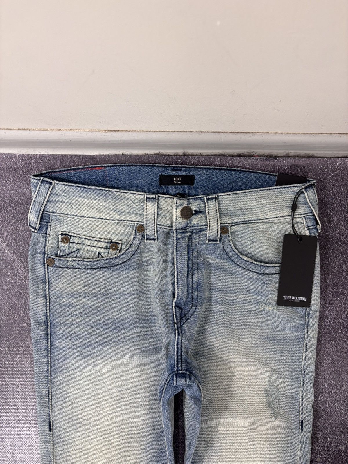 True Religion True Religion NWT Men’s Tony Skinny Light Blue Denim Jeans Size US 32 / EU 48 - 5 Thumbnail