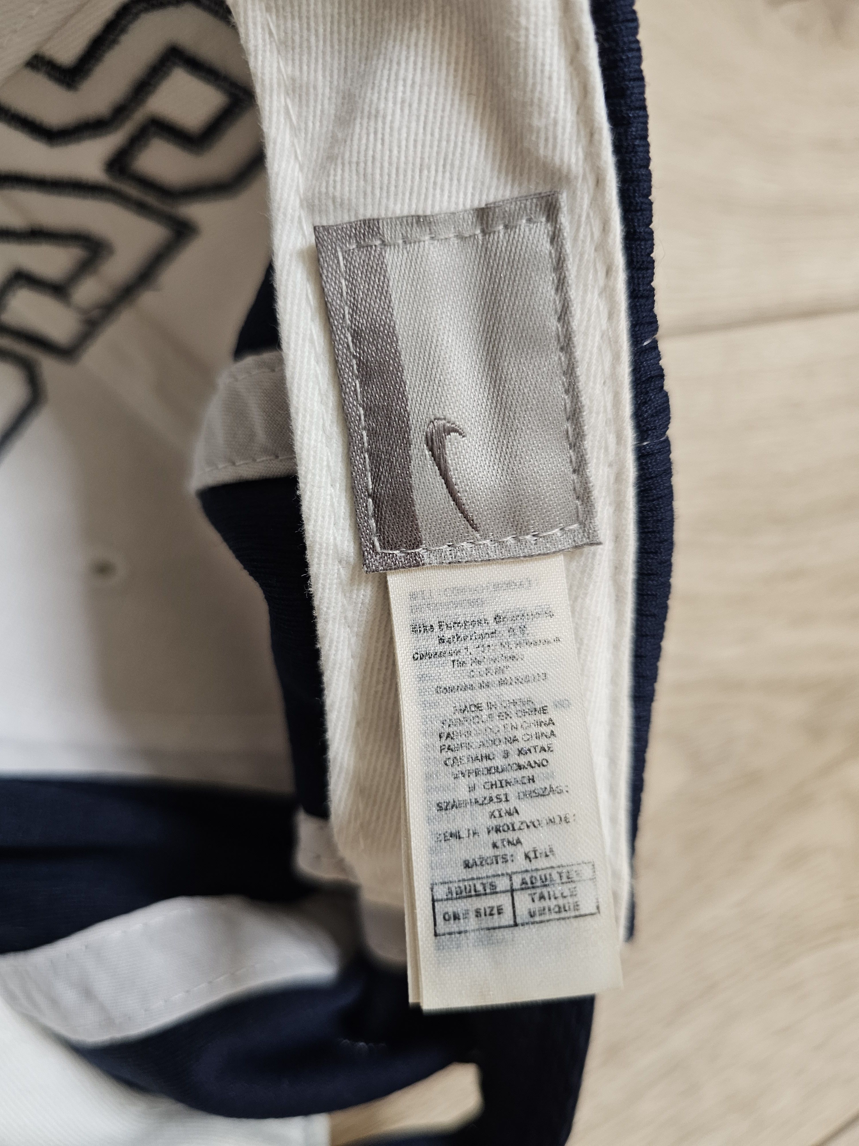 Nike NIKE VINTAGE CAP WHITE CAP C72 HAT RUNNING SINCE 1972 Size ONE SIZE - 9 Thumbnail