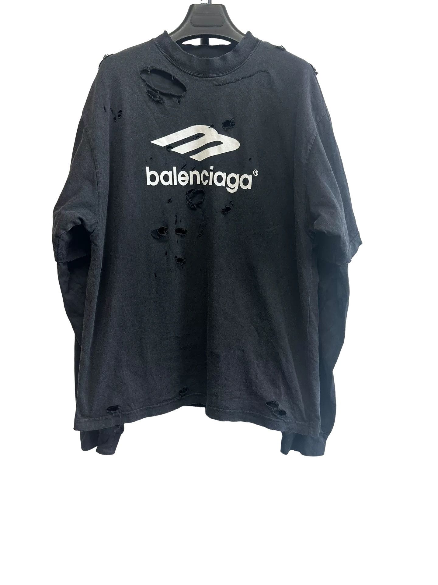 Balenciaga Balenciaga Destroyed Logo Long Sleeve T-Shirt S Size US S / EU 44-46 / 1 - 1 Thumbnail