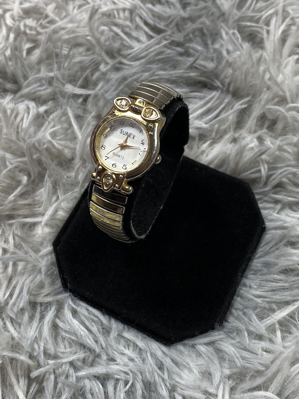 Vintage Sunex Elegant Gold-Tone Ladies Watch - Japanese Brand Size ONE SIZE - 1 Thumbnail