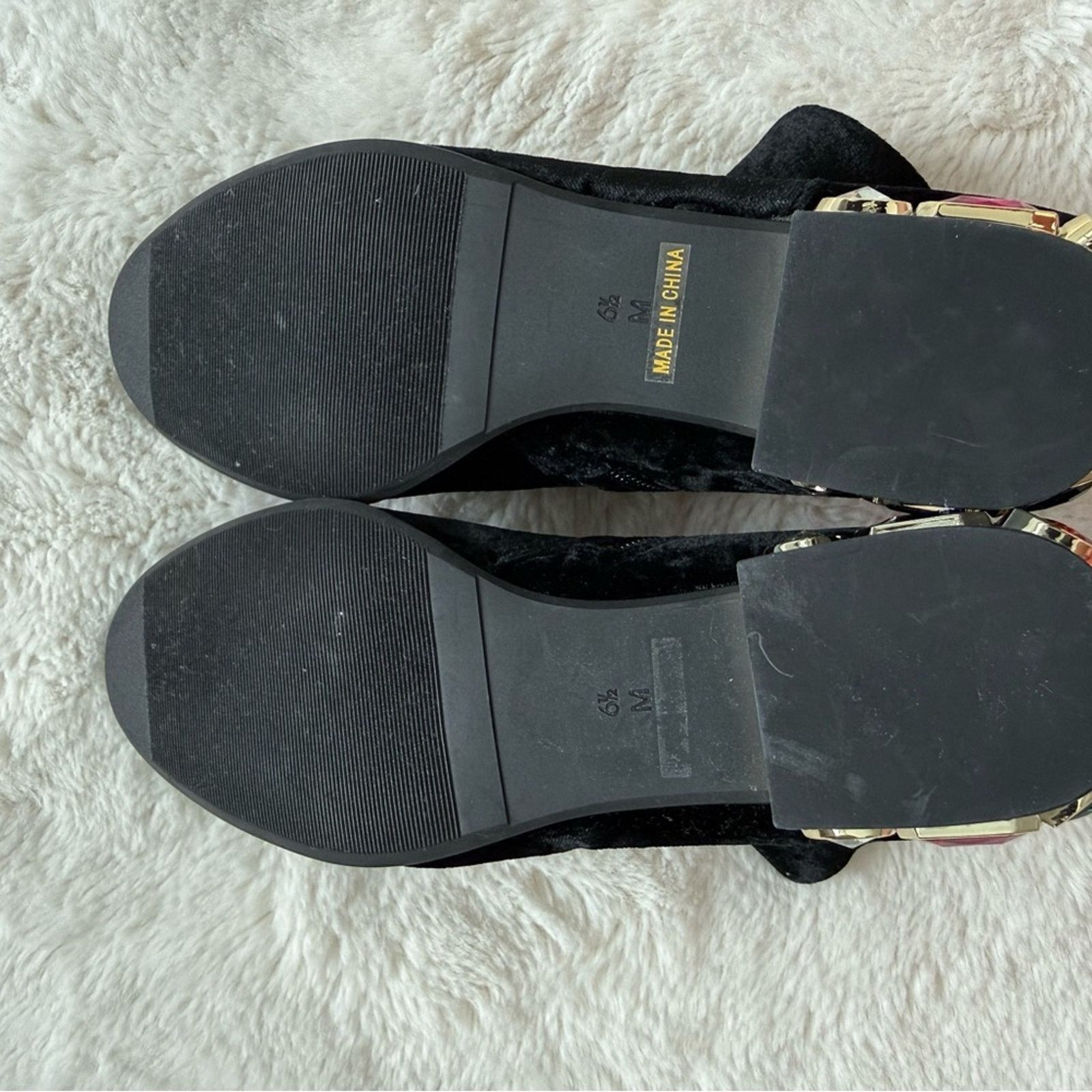 Neiman Marcus NEW!!! Neiman Marcus black velvet booties size 6.5 US Size US 6.5 / IT 36.5 - 4 Thumbnail