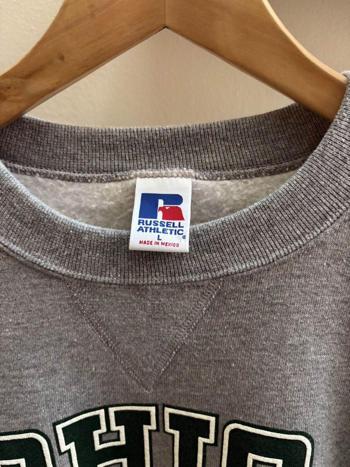 Russell Athletic Ohio University vtg late 90s Russell Athletic crewneck L Size US L / EU 52-54 / 3 - 3 Thumbnail