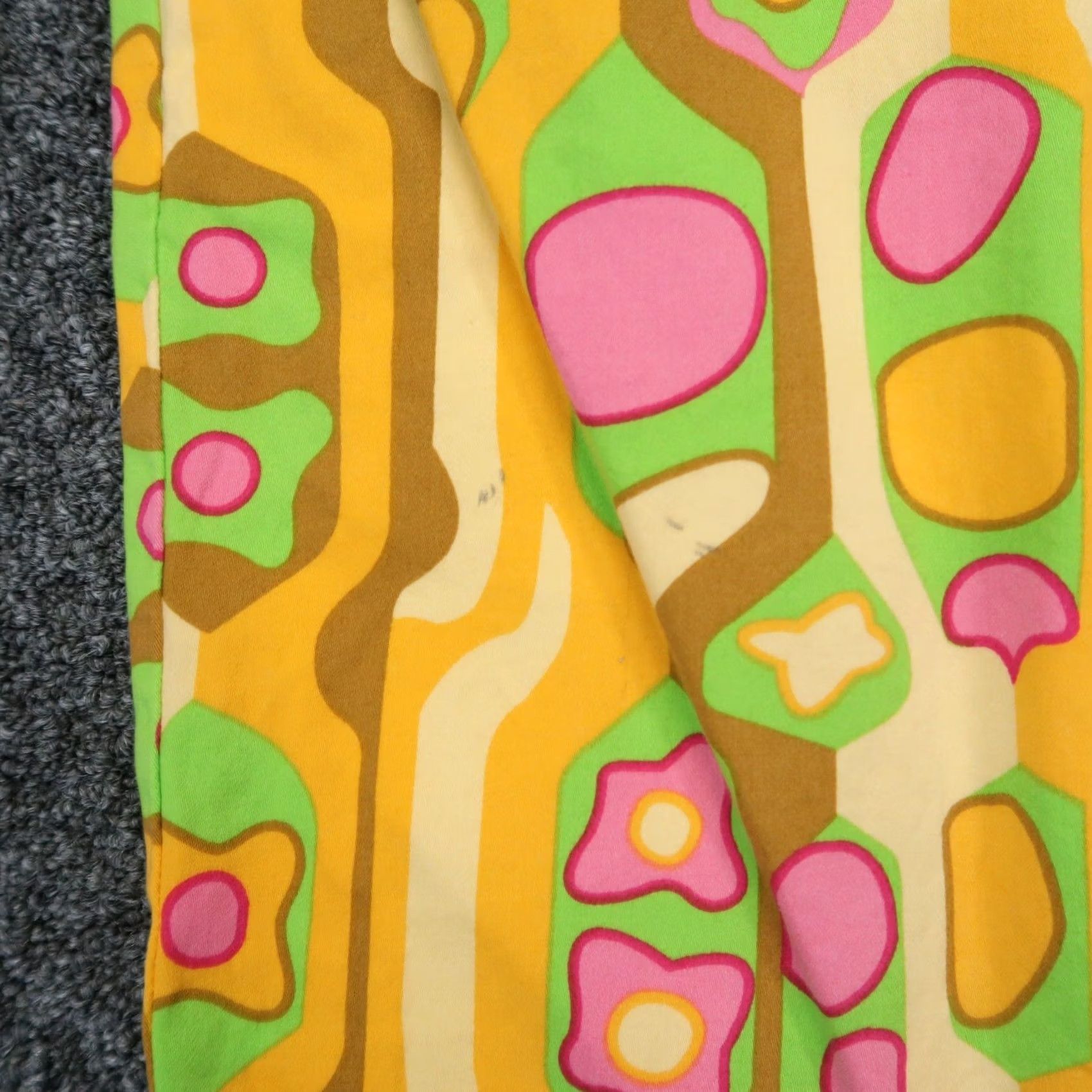 Vintage Loudmouth Golf Shorts Mens 32 Yellow Abstract Geo 70s Print Chino Stretch Shirt Size US 32 / EU 48 - 3 Thumbnail