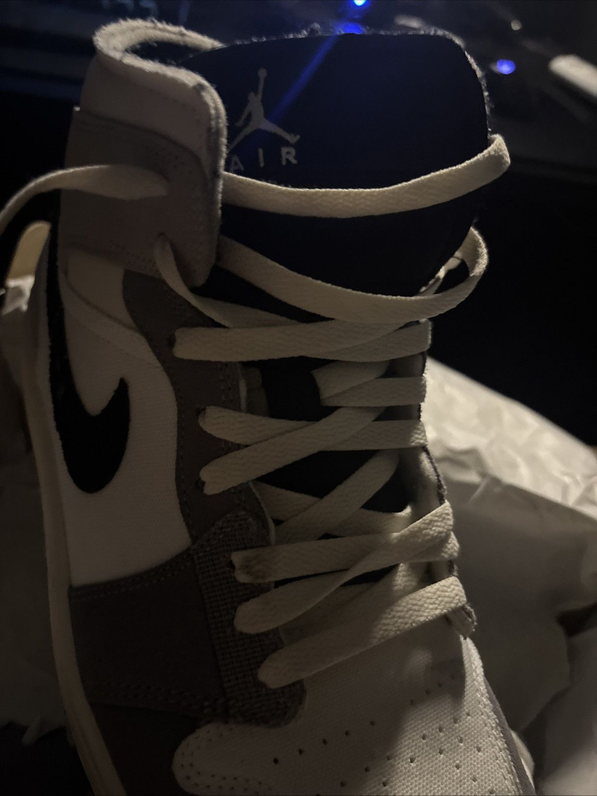 Jordan Brand Air Jordan 1 Mid SE Craft Cement Grey Size US 11.5 / EU 44-45 - 5 Thumbnail
