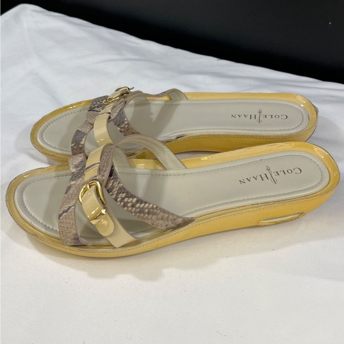 Cole Haan Cole Haan Women's Cream Snake Print Sandals/Slides Size 11B Size US 11 / IT 41 - 4 Thumbnail