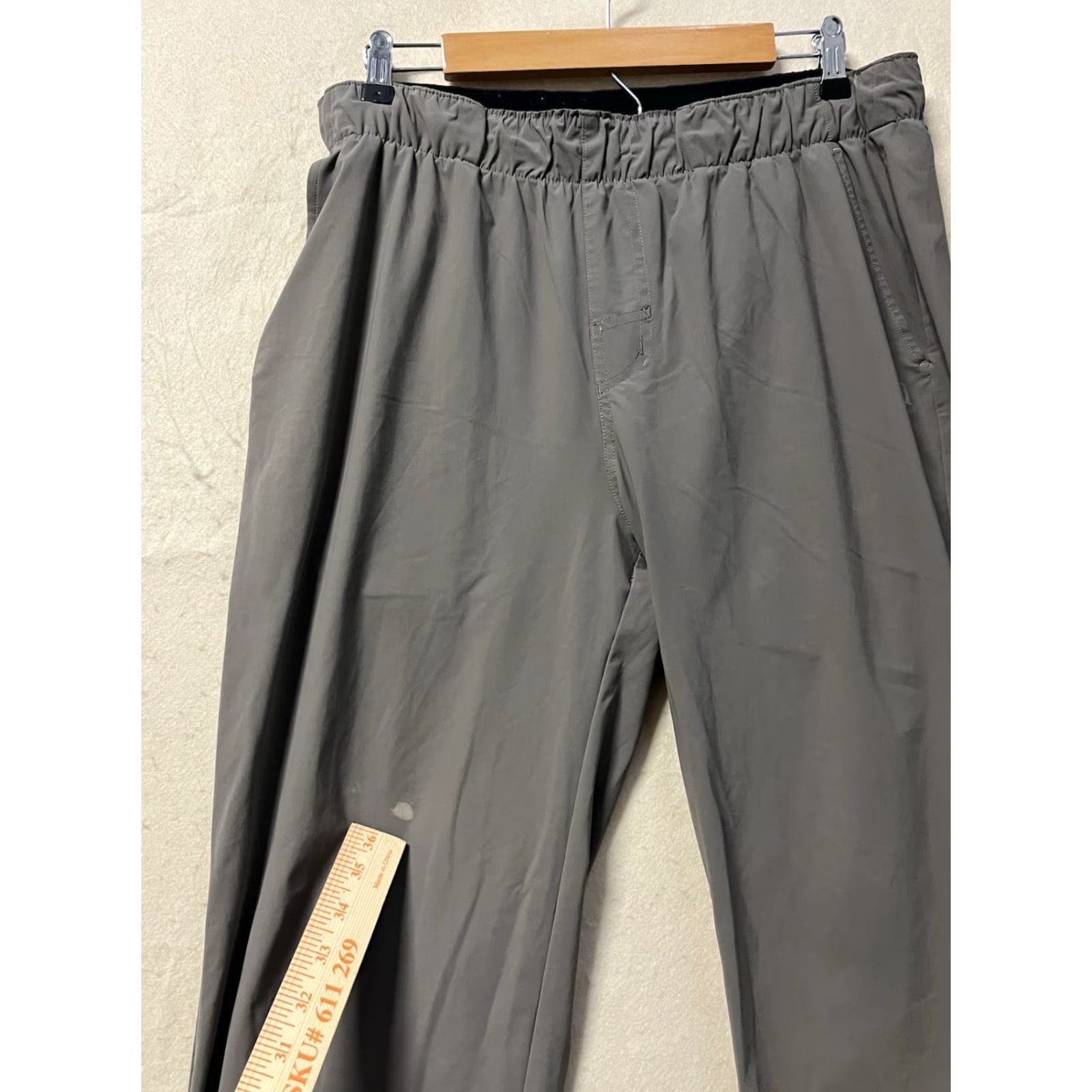Vuori Vuori Pants Mens XL Brown Jogger Elastic Waist Performance Stretch See All pics Size US 36 / EU 52 - 7 Thumbnail