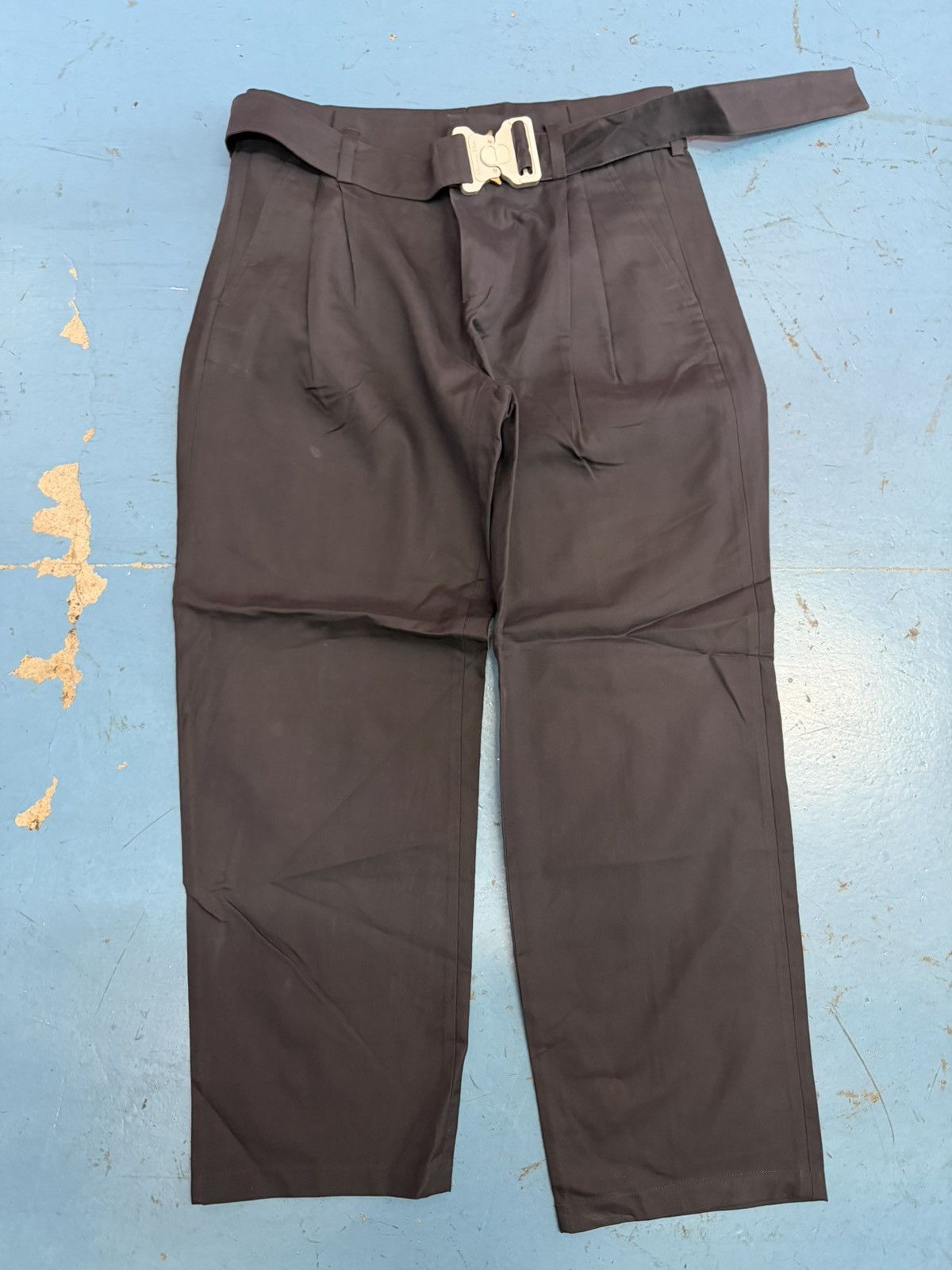 Dior DIOR BUCKLE PANTS Size US 33 - 1 Thumbnail