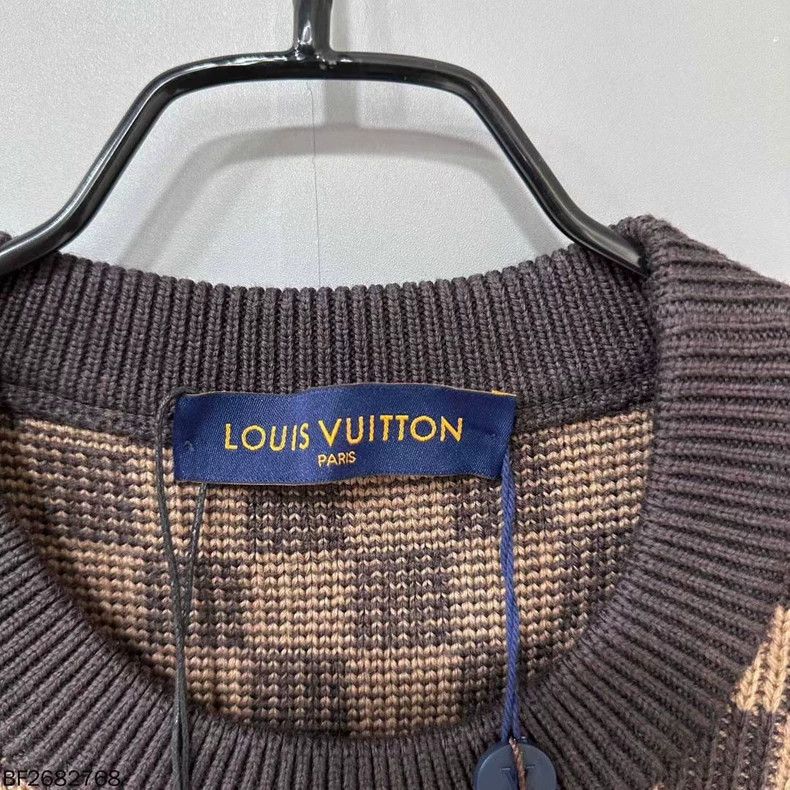 Louis Vuitton Louis Vuitton Checkerboard knit sweater with full logo swe Size US XL / EU 56 / 4 - 5 Thumbnail