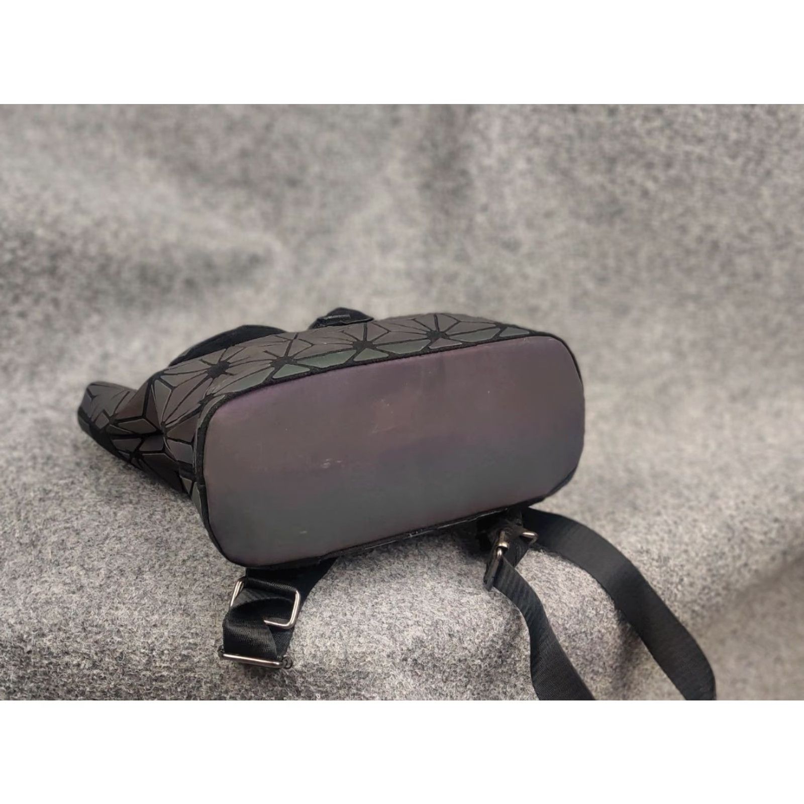 Issey Miyake Issey Miyake Bao Bao Japan Design Geometric Prism Holographic Backpack Flap PVC Size ONE SIZE - 7 Thumbnail