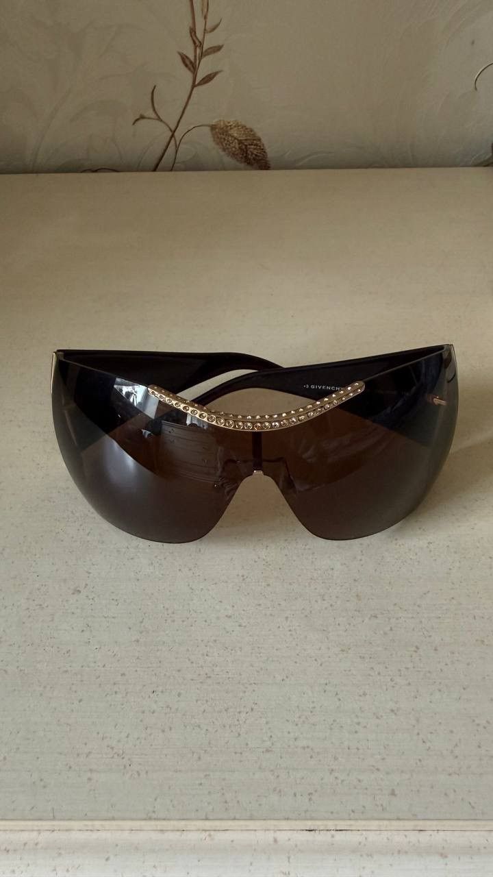 Givenchy Givenchy y2k Rhinestone Sunglasses SGV351S Size ONE SIZE - 3 Thumbnail