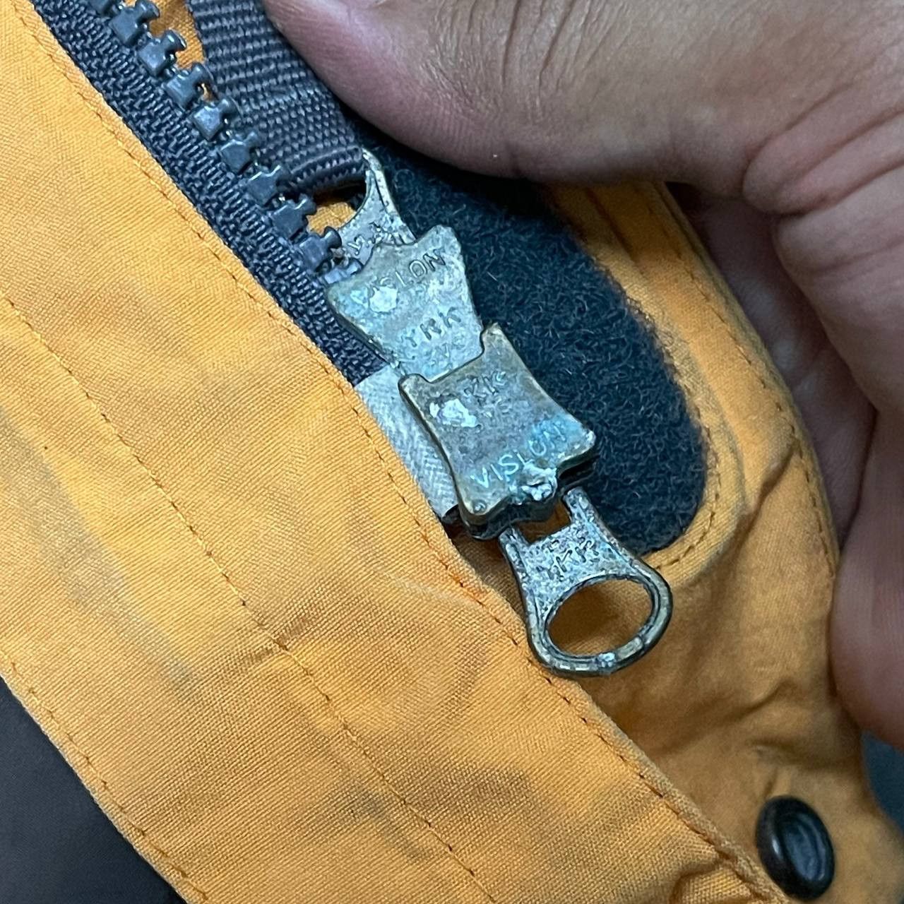 The North Face Vintage TNF The North Face Mountain Goretex Jacket Size US L / EU 52-54 / 3 - 19 Thumbnail