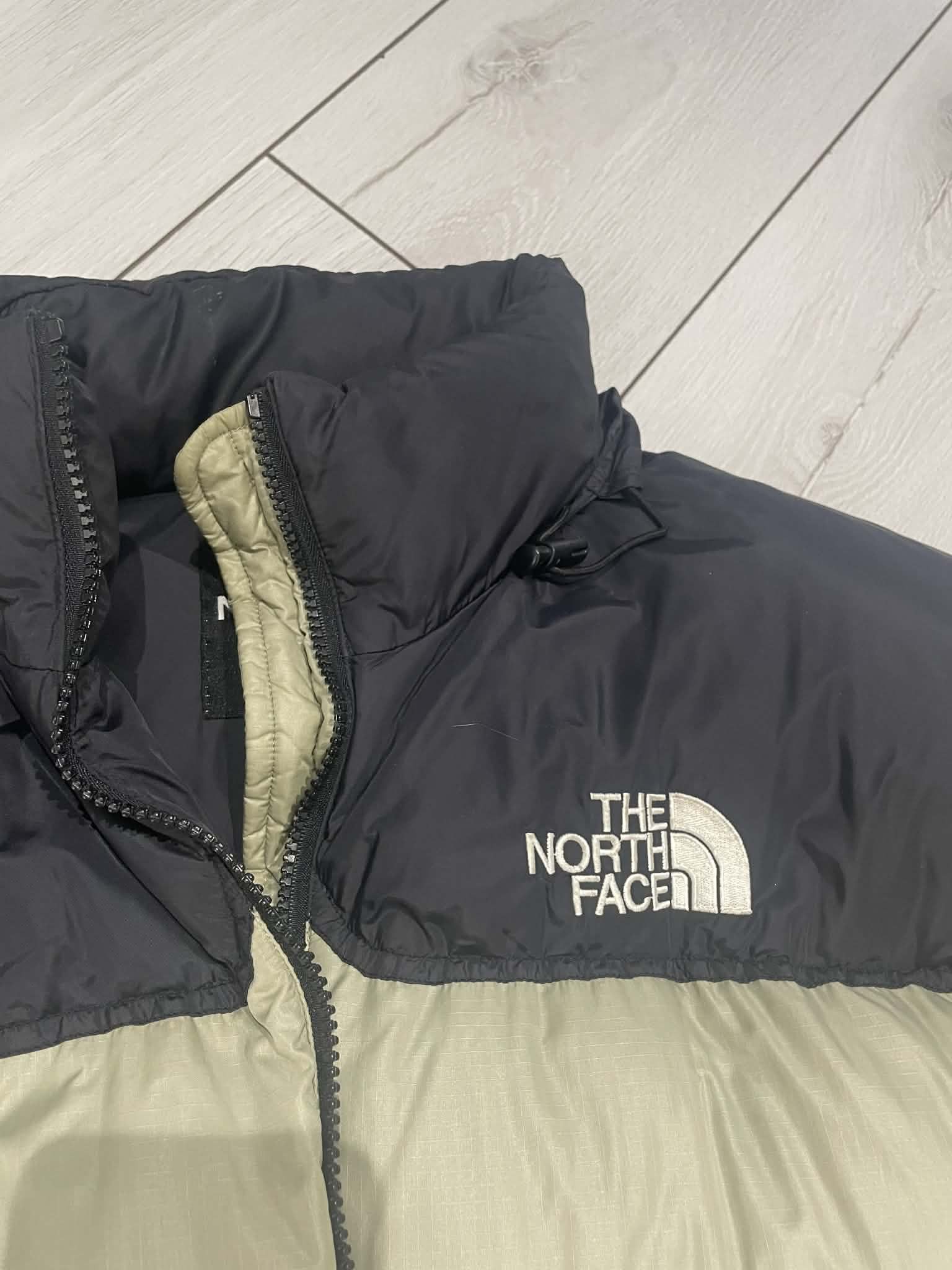 The North Face The North Face Nuptse 700 (S05) Size US XL / EU 56 / 4 - 3 Thumbnail