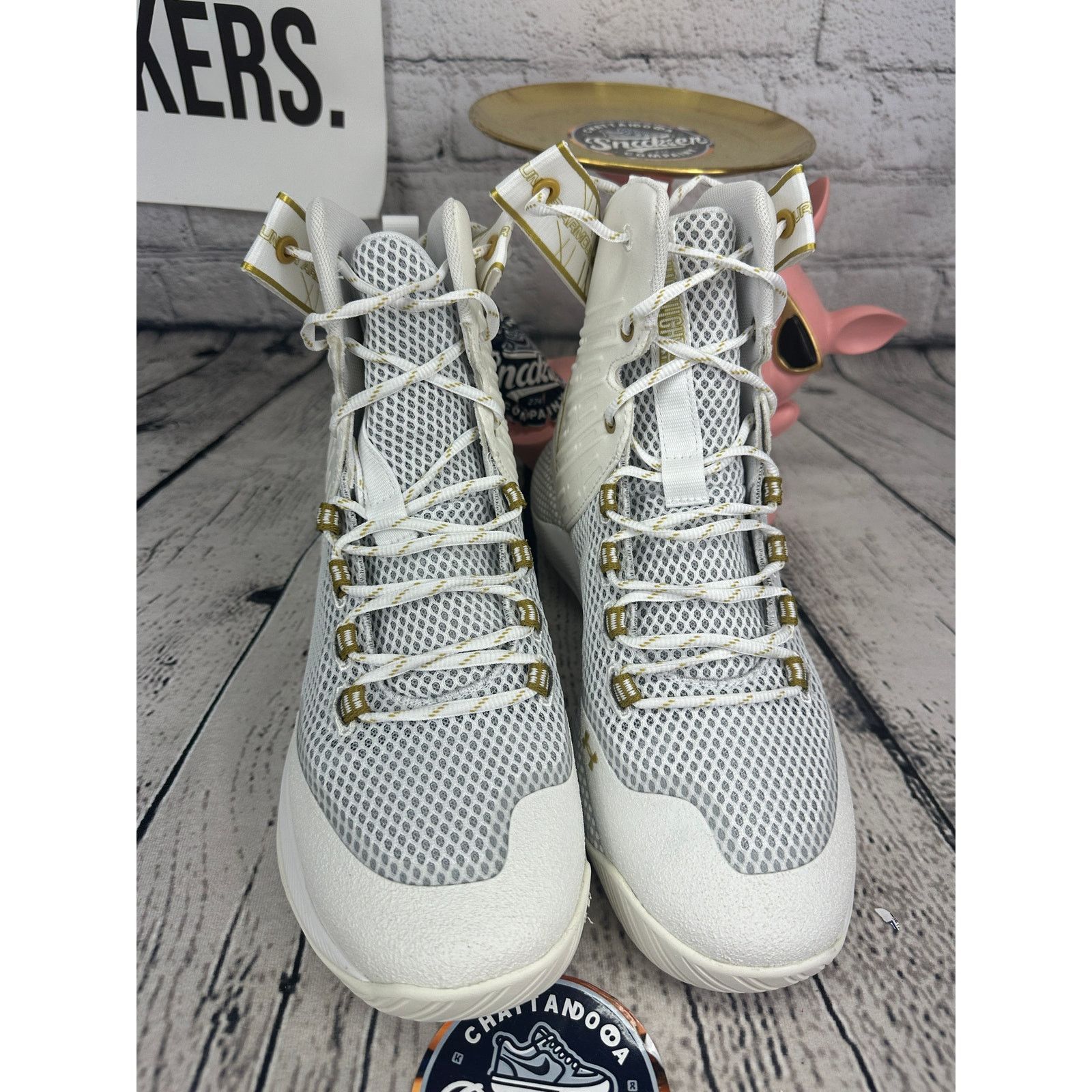 Under Armour Under Armour Highlight Ace Volleyball Shoes Womens 8.5 Gold Grailed