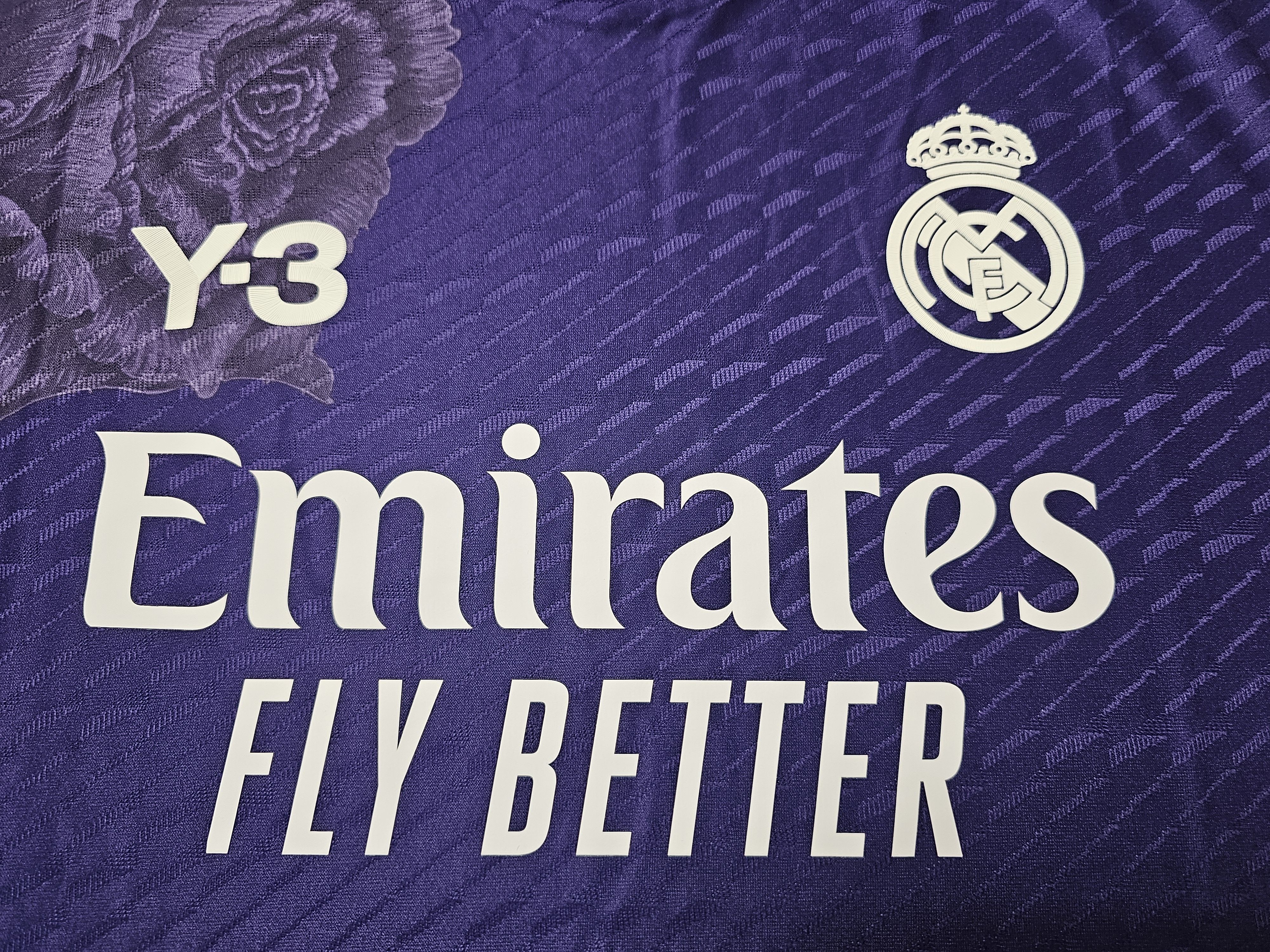 Adidas REAL MADRID 2023 2024 Y-3 PURPLE 4TH FOOTBALL SOCCER JERSEY Size US M / EU 48-50 / 2 - 3 Thumbnail