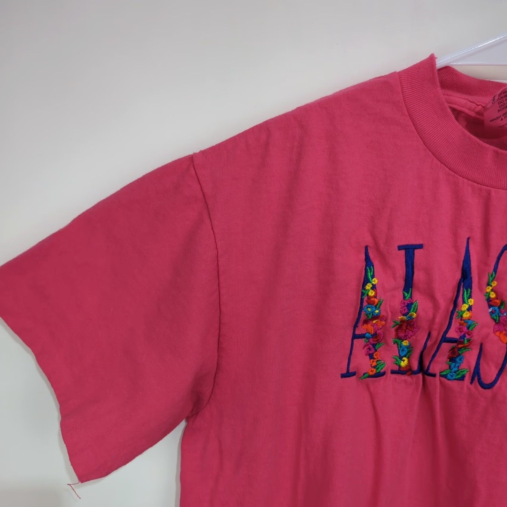 Vintage VINTAGE Bumwraps Alaska Embroidered T Shirt Pink Medium Unisex 1990s Cotton Graphic Tee Short Sleeve US Made Size US M / EU 48-50 / 2 - 5 Thumbnail