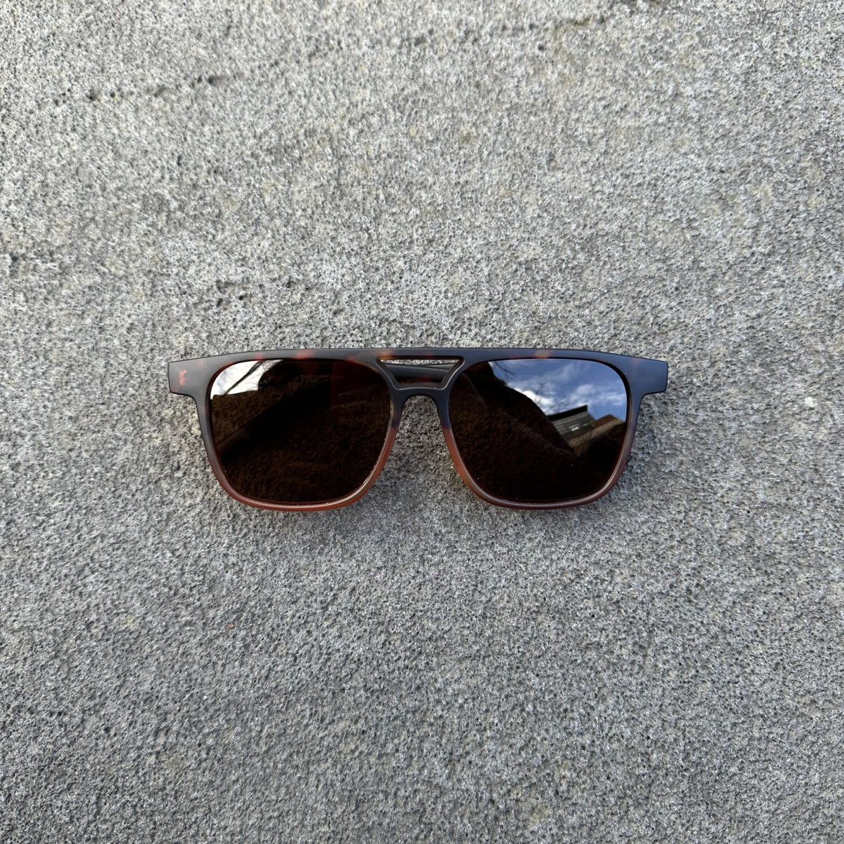 Vintage SUNGLASSES BRAND NEW CLASSIC RETRO VINTAGE YT5010-02 Size ONE SIZE - 1 Thumbnail