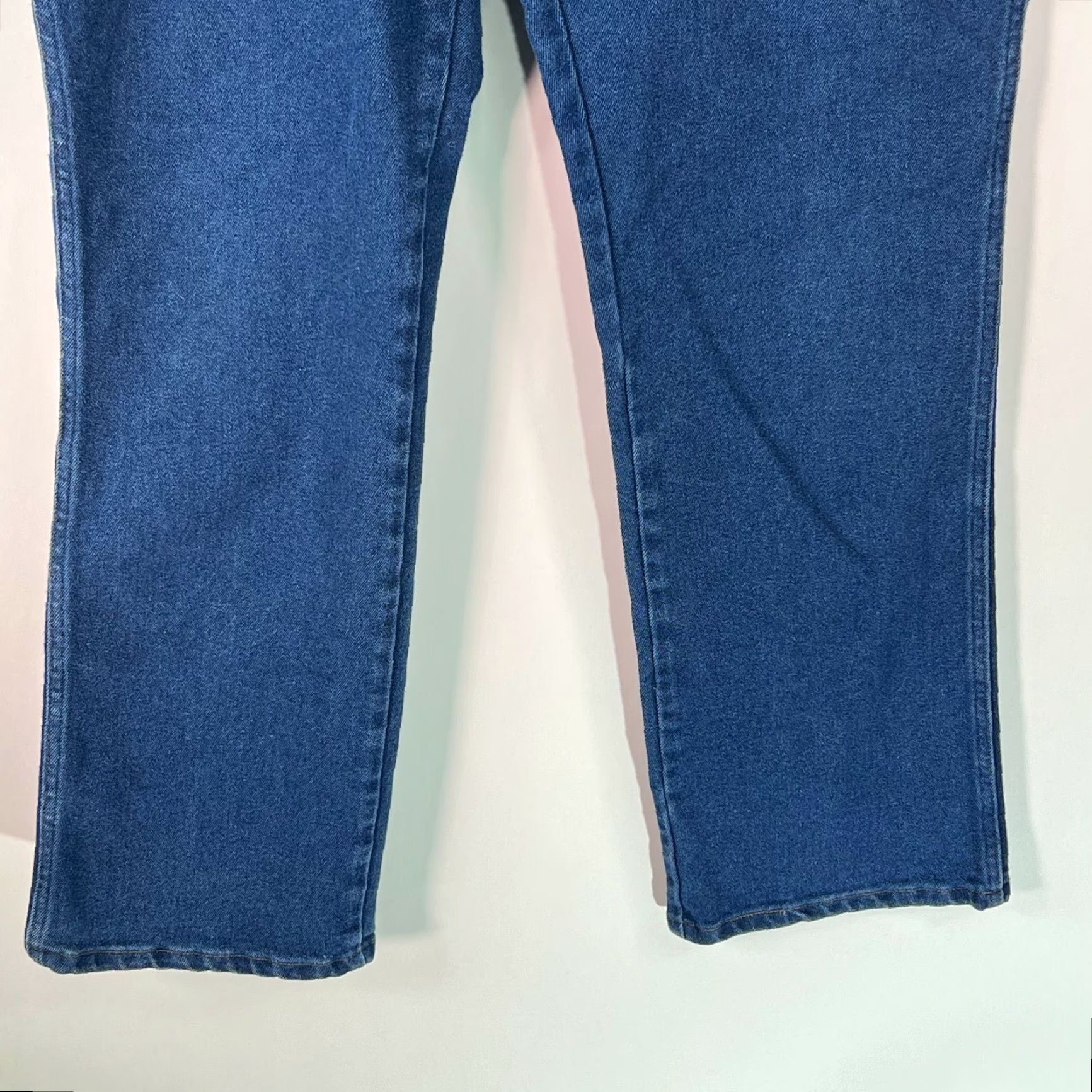 Wrangler Wrangler Jeans Men Mid Rise Straight Blue 42X34 Denim Belt Loops 4-Pocket Regular Size Type Jeans Mens/Blue/Denim Size US 42 / EU 58 - 6 Thumbnail