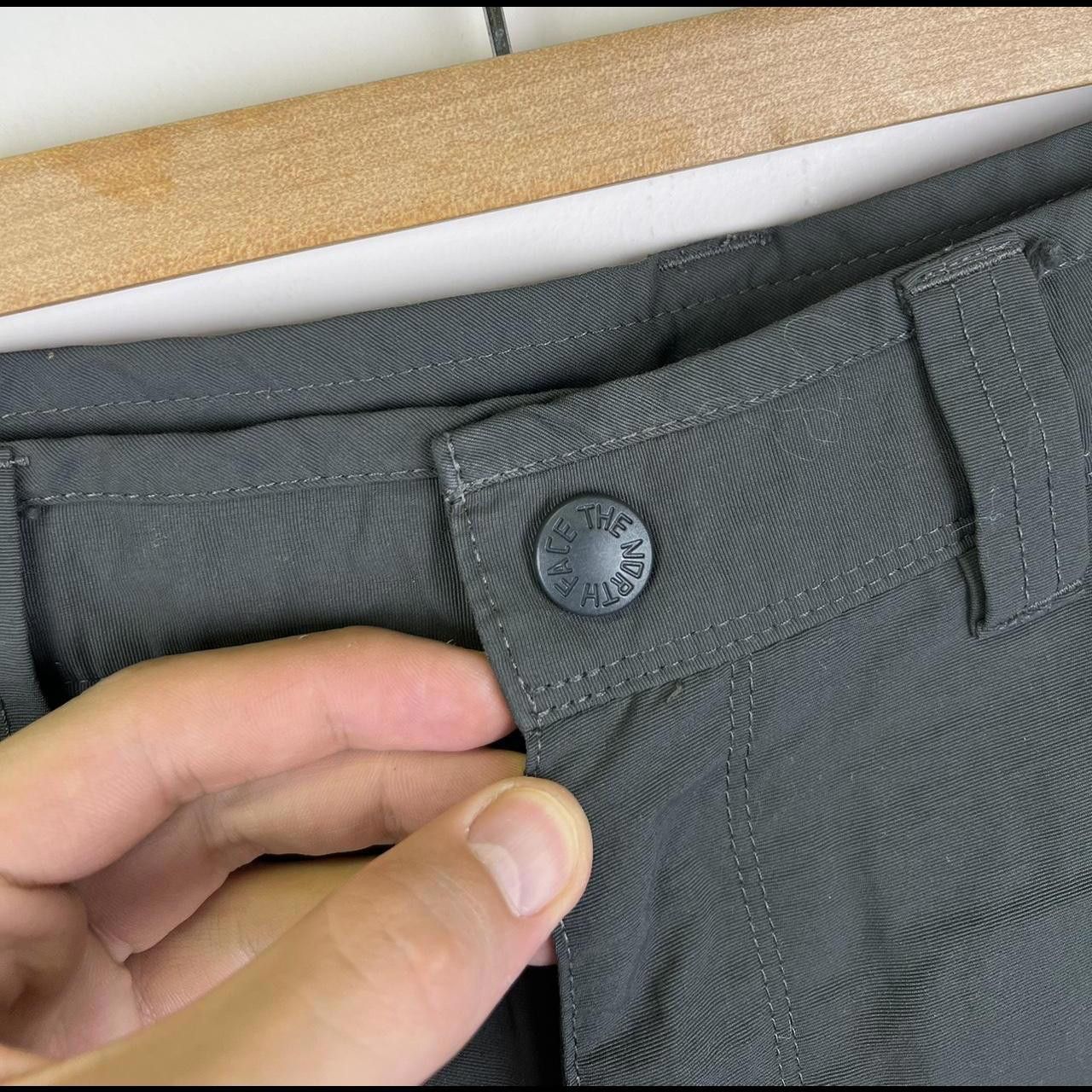 The North Face The North Face Men's Cargo Shorts - Versatile Outdoor Wear Size US 36 / EU 52 - 3 Thumbnail