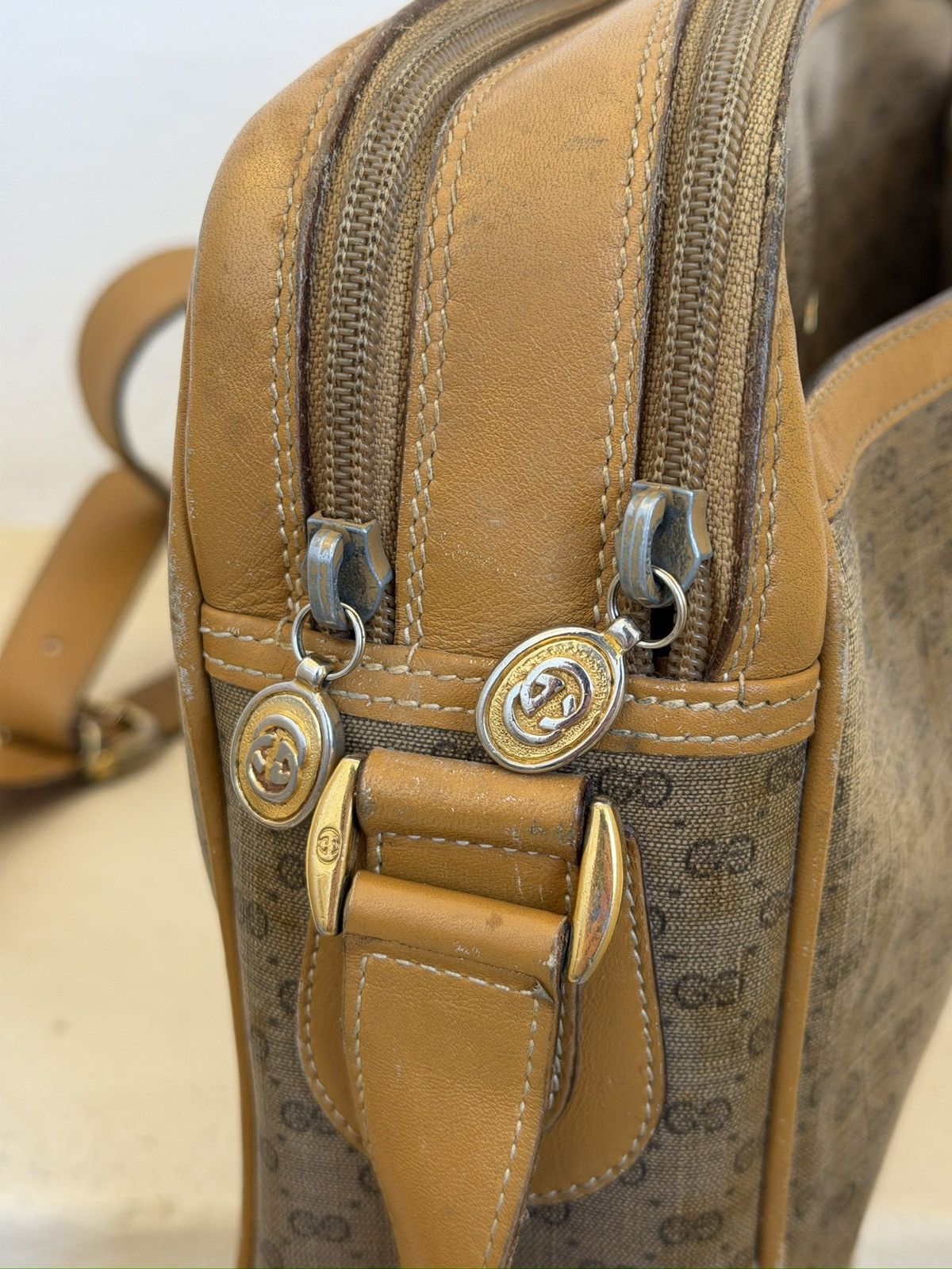 Gucci Vintage Rare 80s Gucci Micro GG Messenger Bag Unisex Size ONE SIZE - 10 Thumbnail