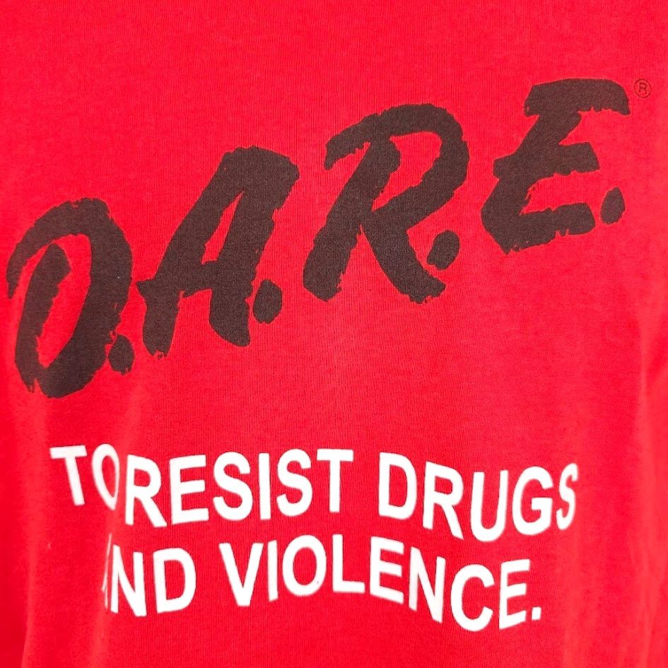 Fruit Of The Loom VINTAGE DARE T Shirt Mens Size Medium Red 90s Resist Drugs And Violence Size US M / EU 48-50 / 2 - 3 Thumbnail