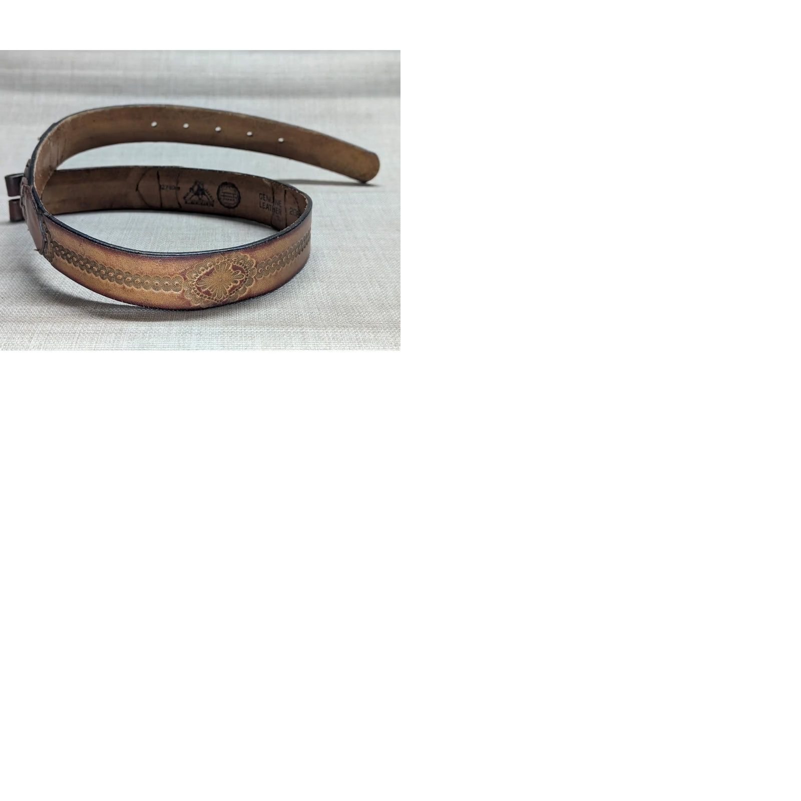Vintage VINTAGE Leegin Western Belt 32 Brown Leather Tooled Buckle Cowboy Mens XS? Size 32 - 9 Thumbnail