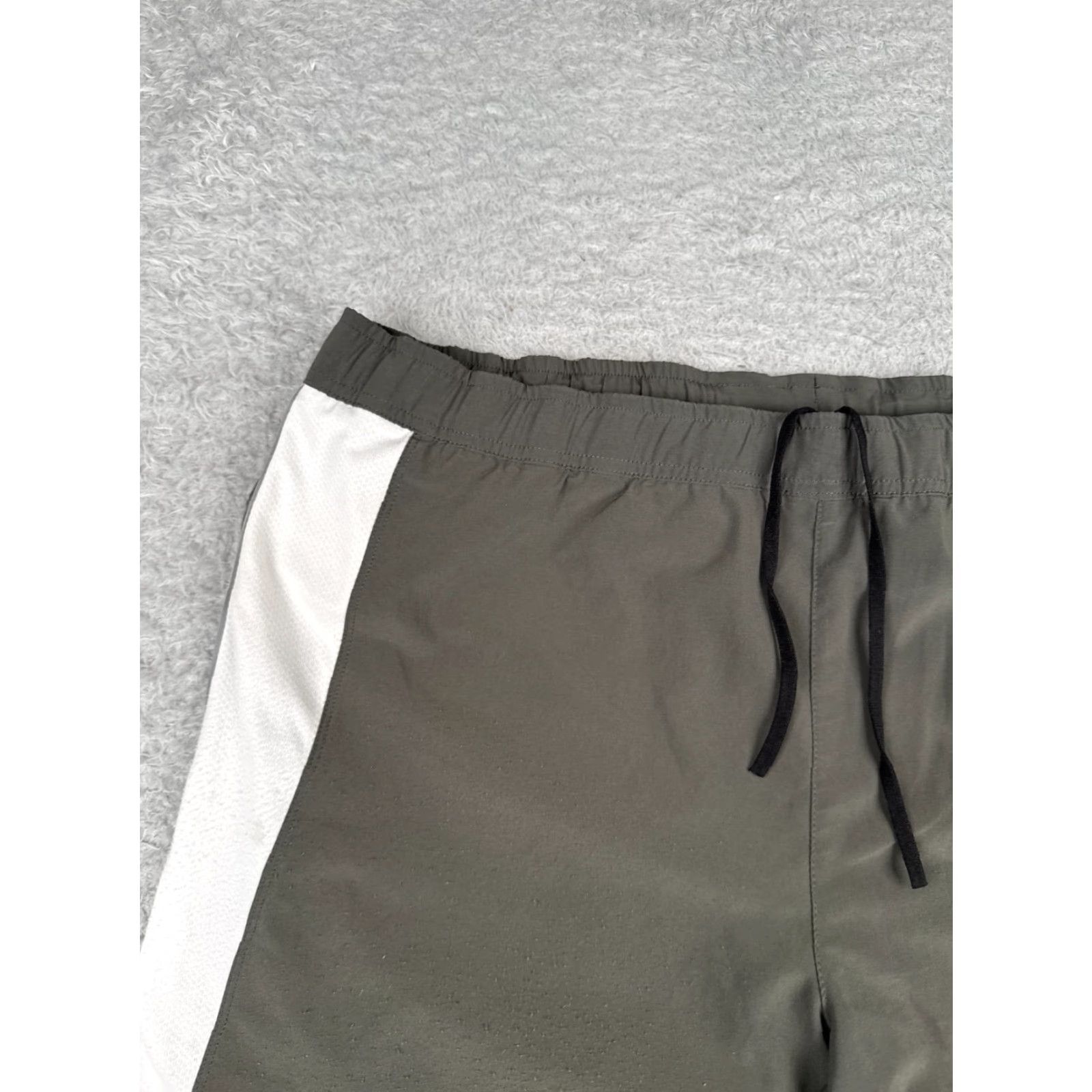 Vintage REI Womens Cargo Shorts Adult Large Gray White Lined Pockets 36x7 Nylon Polyester Pocket Zipper 36 Inseam Regular Size 36" / US 14 / IT 50 - 4 Thumbnail